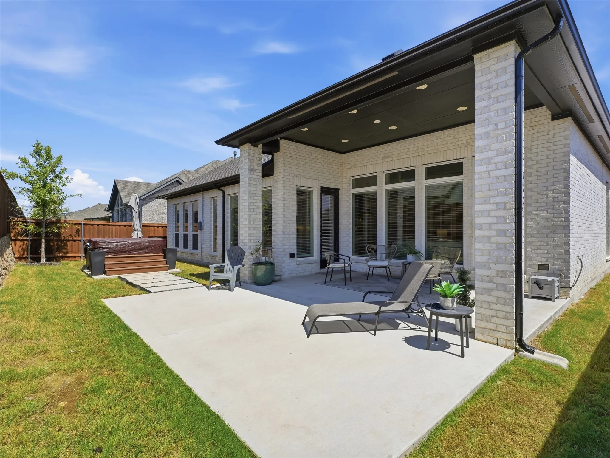 Single Family Residence For Sale in Ellis County , 4610 Timberdrift Street, Midlothian, Texas 76065, 4 Bedroom, 4 Bathroom, 3 Garage spaces, 2,944 Sqft, built in 2024, mls#21367173, Real Estate Agent in Midlothian, Homes For Sale in Ellis county, Homes For Sale in Midlothian, Realtor in Midlothian Texas, Real Estate Brokerage Independent Realty Texas, Luminita Cordes Realtor