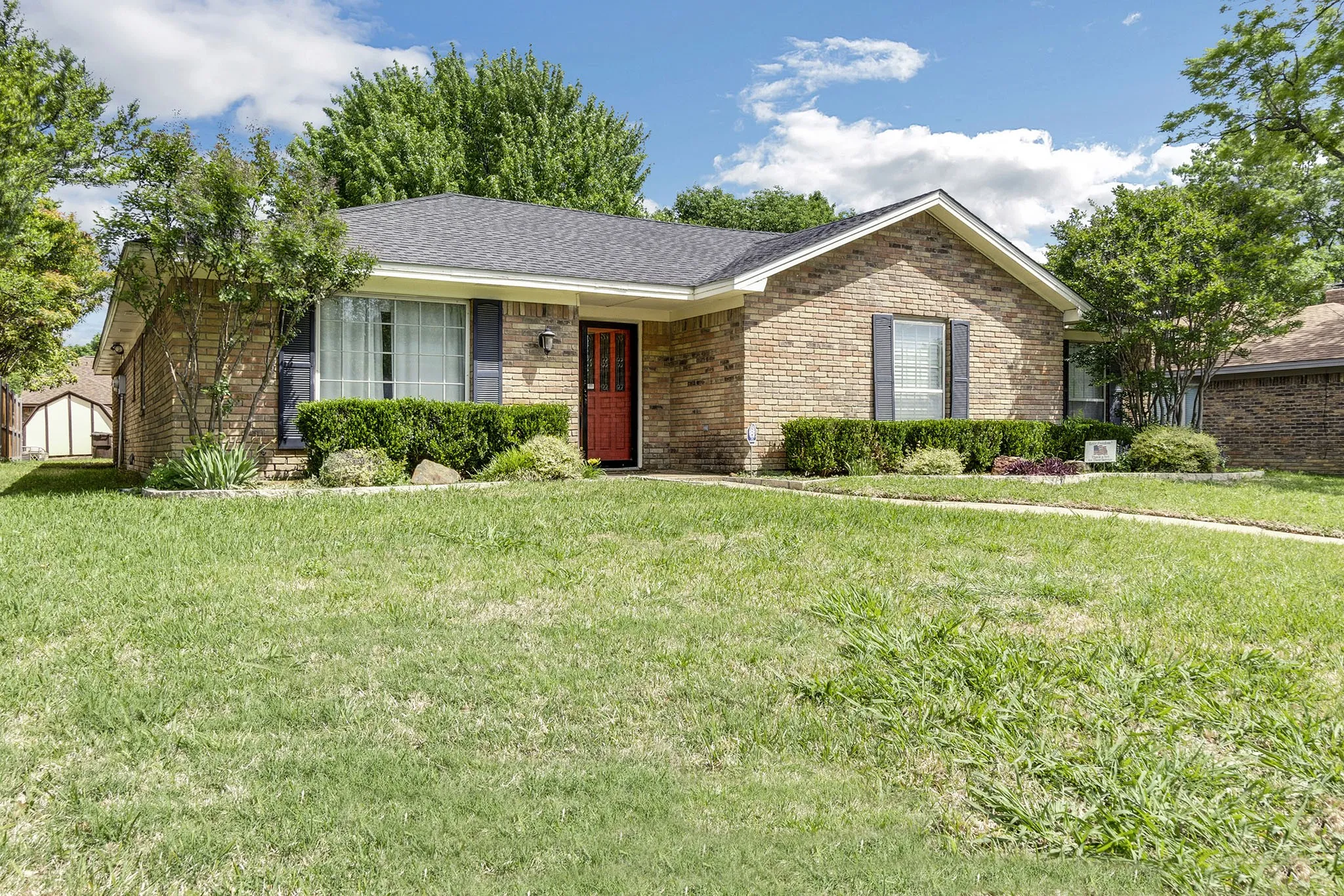 Single Family Residence For Rent in Collin County , 2207 Glen Forest Lane, Plano, Texas 75023, 3 Bedroom, 2 Bathroom, 2 Garage spaces, 1,799 Sqft, built in 1975, mls#21367132, Real Estate Agent in Plano, Homes For Rent in Collin county, Homes For Rent in Plano, Realtor in Plano Texas, Real Estate Brokerage Independent Realty Texas, Luminita Cordes Realtor