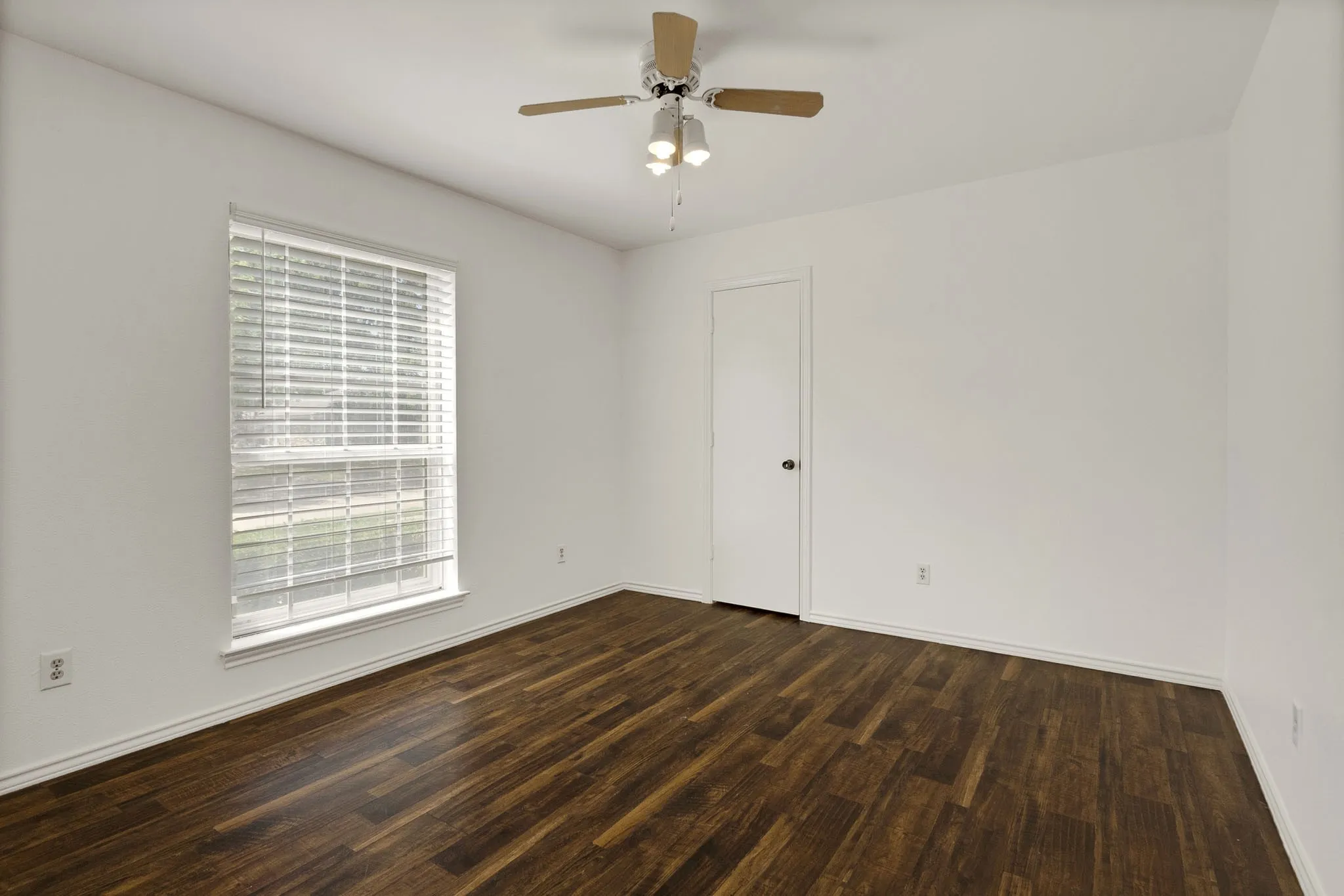 Single Family Residence For Rent in Collin County , 2207 Glen Forest Lane, Plano, Texas 75023, 3 Bedroom, 2 Bathroom, 2 Garage spaces, 1,799 Sqft, built in 1975, mls#21367132, Real Estate Agent in Plano, Homes For Rent in Collin county, Homes For Rent in Plano, Realtor in Plano Texas, Real Estate Brokerage Independent Realty Texas, Luminita Cordes Realtor