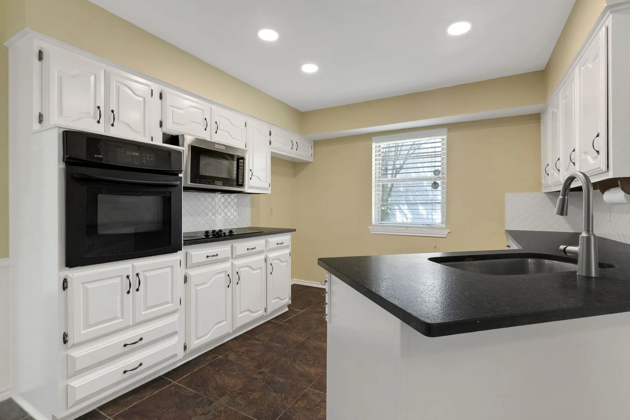Single Family Residence For Rent in Collin County , 2207 Glen Forest Lane, Plano, Texas 75023, 3 Bedroom, 2 Bathroom, 2 Garage spaces, 1,799 Sqft, built in 1975, mls#21367132, Real Estate Agent in Plano, Homes For Rent in Collin county, Homes For Rent in Plano, Realtor in Plano Texas, Real Estate Brokerage Independent Realty Texas, Luminita Cordes Realtor