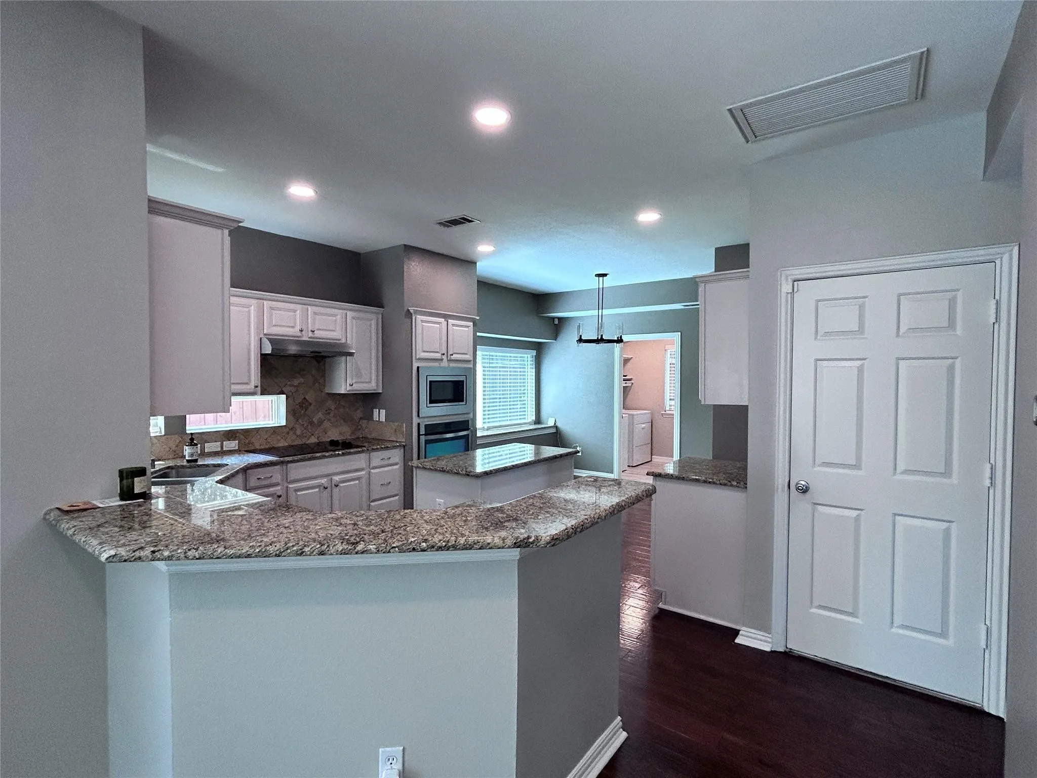 Single Family Residence For Rent in Dallas County , 2634 Lakeforest Court, Dallas, Texas 75214, 4 Bedroom, 3 Bathroom, 2 Garage spaces, 2,354 Sqft, built in 1994, mls#21367178, Real Estate Agent in Dallas, Homes For Rent in Dallas county, Homes For Rent in Dallas, Realtor in Dallas Texas, Real Estate Brokerage Independent Realty Texas, Luminita Cordes Realtor