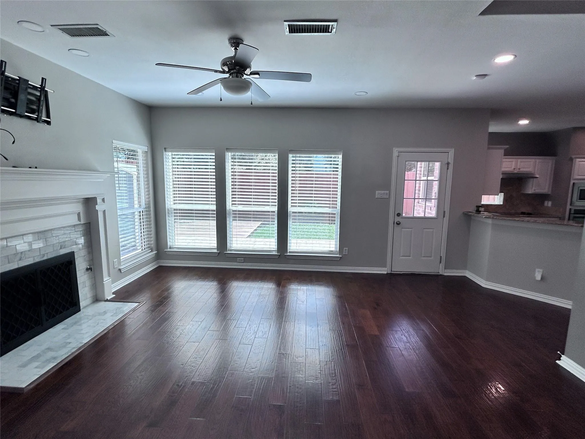 Single Family Residence For Rent in Dallas County , 2634 Lakeforest Court, Dallas, Texas 75214, 4 Bedroom, 3 Bathroom, 2 Garage spaces, 2,354 Sqft, built in 1994, mls#21367178, Real Estate Agent in Dallas, Homes For Rent in Dallas county, Homes For Rent in Dallas, Realtor in Dallas Texas, Real Estate Brokerage Independent Realty Texas, Luminita Cordes Realtor