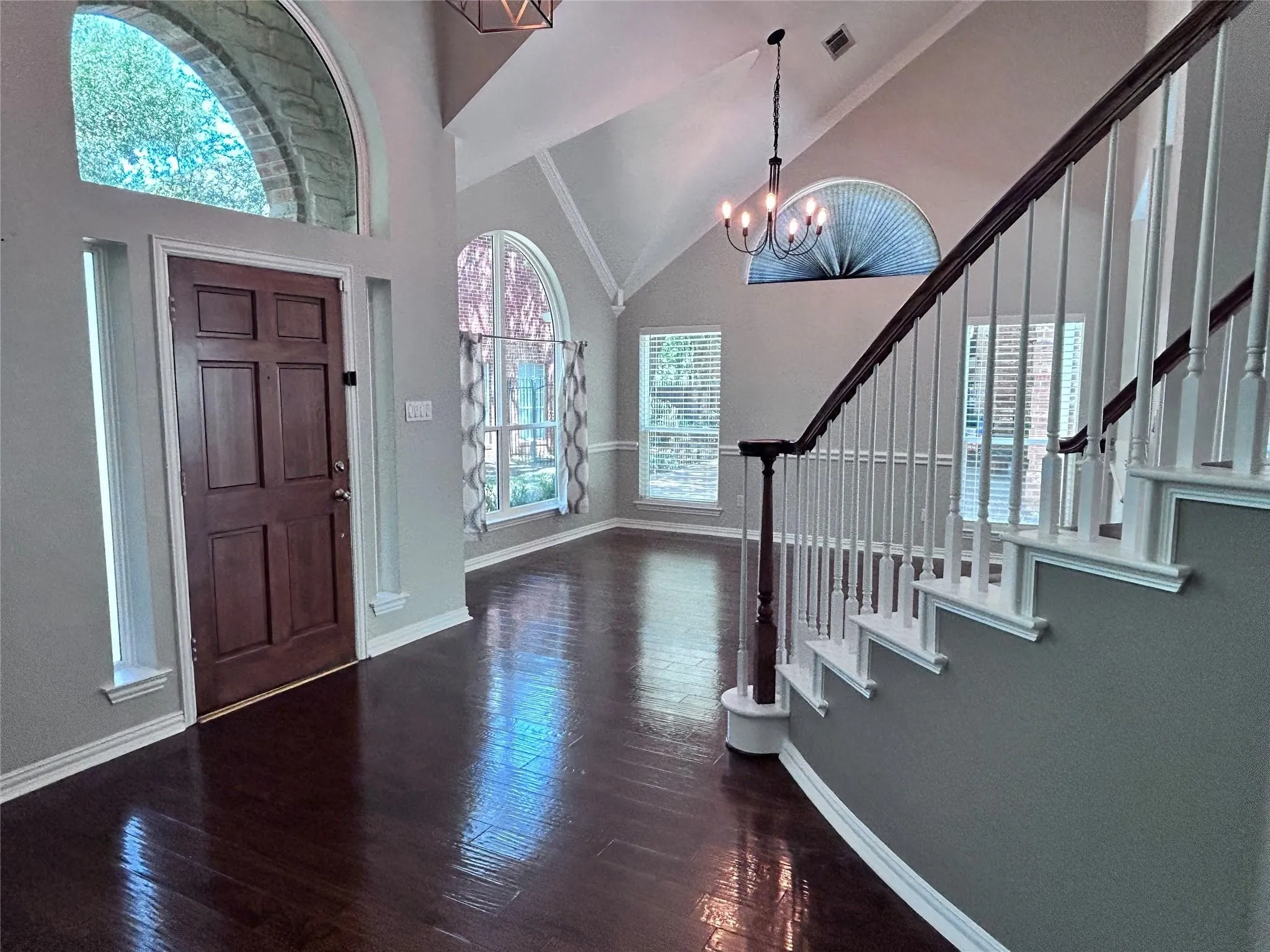Single Family Residence For Rent in Dallas County , 2634 Lakeforest Court, Dallas, Texas 75214, 4 Bedroom, 3 Bathroom, 2 Garage spaces, 2,354 Sqft, built in 1994, mls#21367178, Real Estate Agent in Dallas, Homes For Rent in Dallas county, Homes For Rent in Dallas, Realtor in Dallas Texas, Real Estate Brokerage Independent Realty Texas, Luminita Cordes Realtor