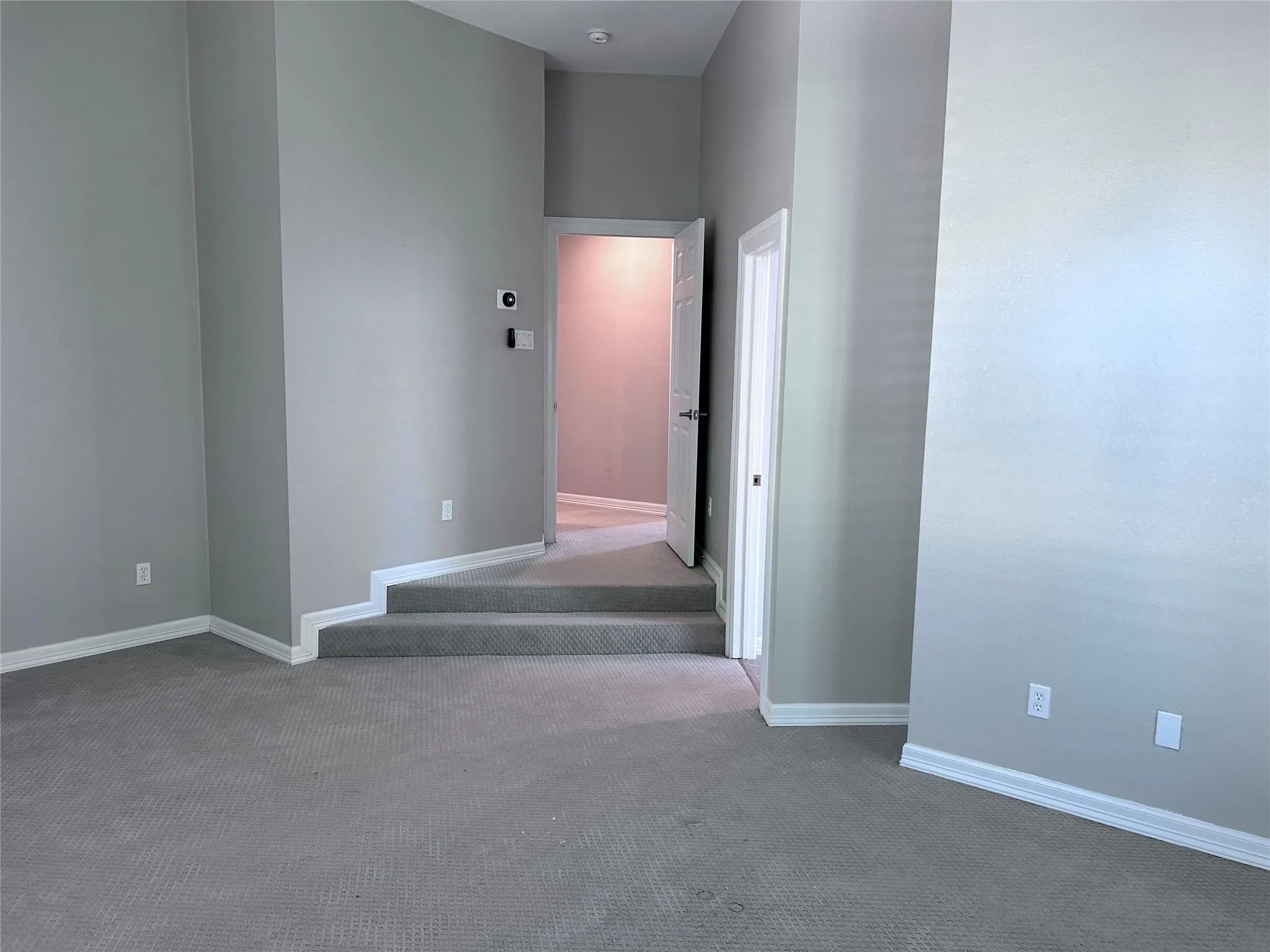 Single Family Residence For Rent in Dallas County , 2634 Lakeforest Court, Dallas, Texas 75214, 4 Bedroom, 3 Bathroom, 2 Garage spaces, 2,354 Sqft, built in 1994, mls#21367178, Real Estate Agent in Dallas, Homes For Rent in Dallas county, Homes For Rent in Dallas, Realtor in Dallas Texas, Real Estate Brokerage Independent Realty Texas, Luminita Cordes Realtor