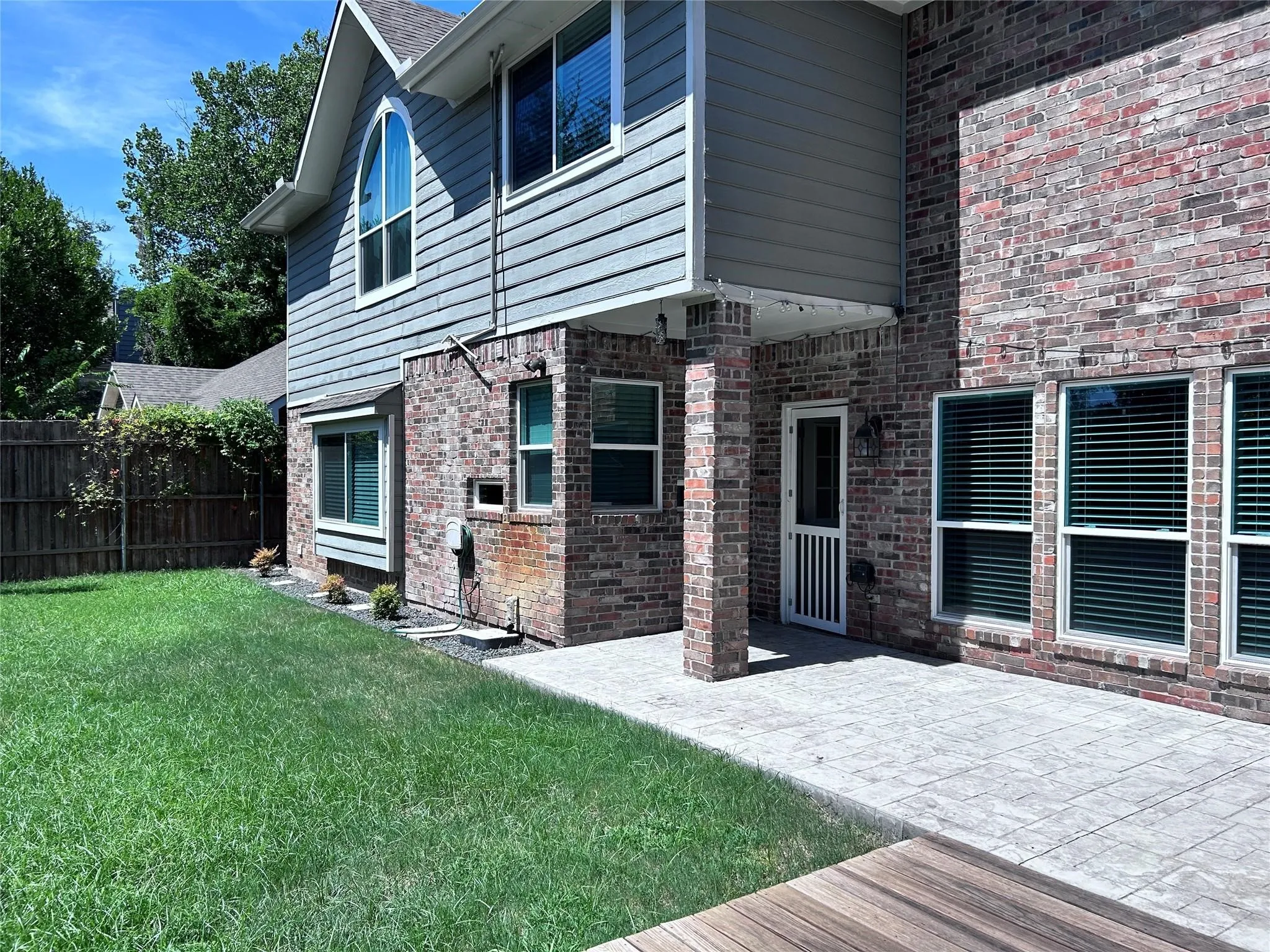 Single Family Residence For Rent in Dallas County , 2634 Lakeforest Court, Dallas, Texas 75214, 4 Bedroom, 3 Bathroom, 2 Garage spaces, 2,354 Sqft, built in 1994, mls#21367178, Real Estate Agent in Dallas, Homes For Rent in Dallas county, Homes For Rent in Dallas, Realtor in Dallas Texas, Real Estate Brokerage Independent Realty Texas, Luminita Cordes Realtor