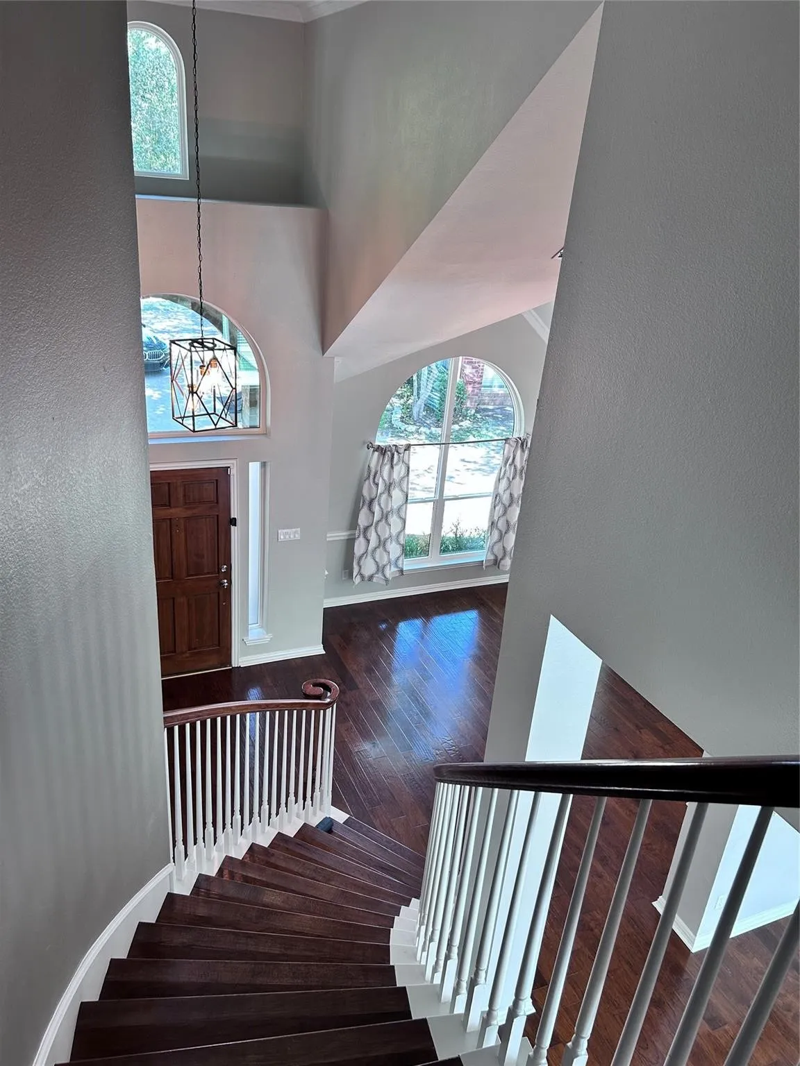 Single Family Residence For Rent in Dallas County , 2634 Lakeforest Court, Dallas, Texas 75214, 4 Bedroom, 3 Bathroom, 2 Garage spaces, 2,354 Sqft, built in 1994, mls#21367178, Real Estate Agent in Dallas, Homes For Rent in Dallas county, Homes For Rent in Dallas, Realtor in Dallas Texas, Real Estate Brokerage Independent Realty Texas, Luminita Cordes Realtor