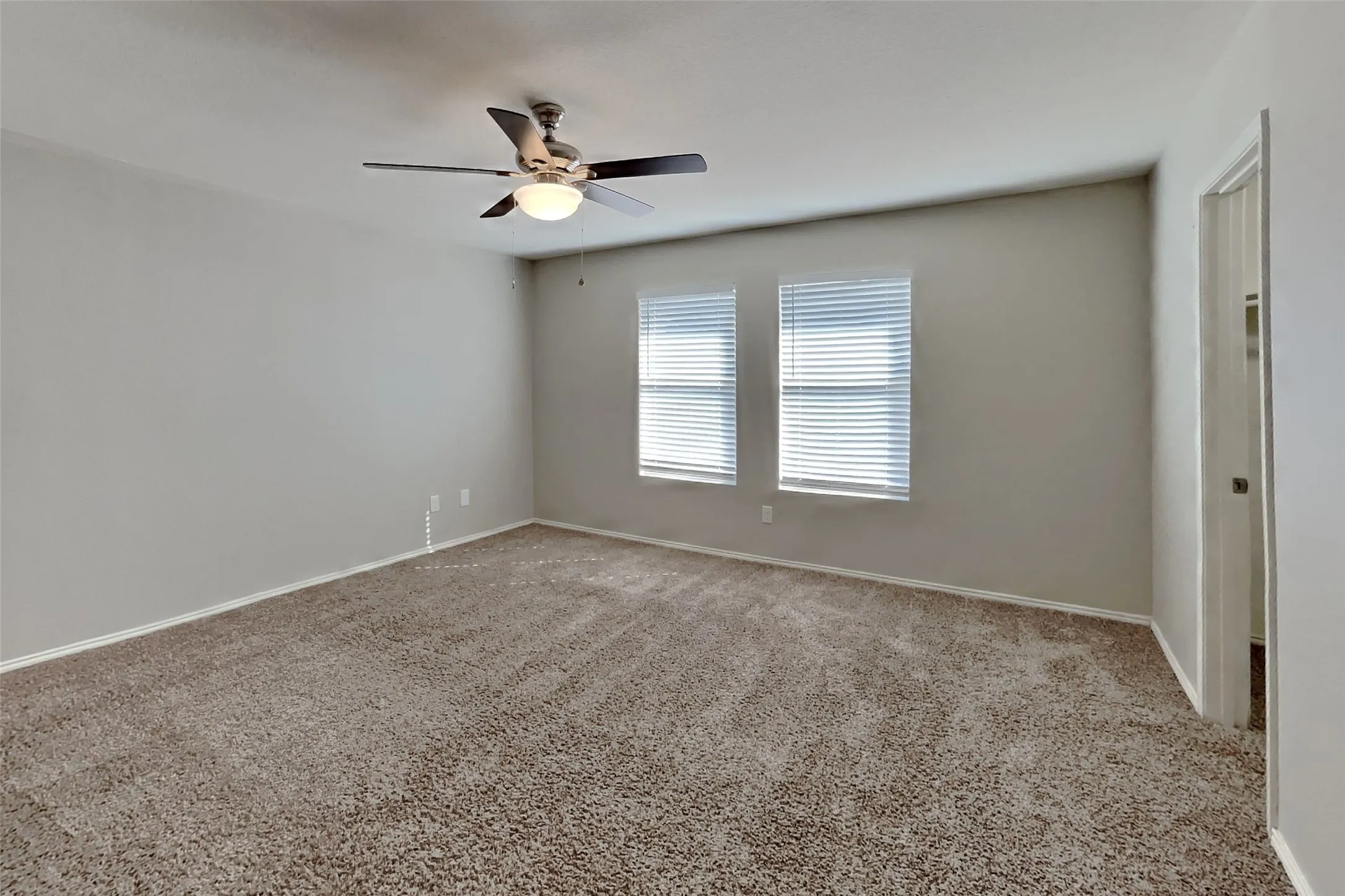 Single Family Residence For Rent in Tarrant County , 4941 Water Ridge Lane, Fort Worth, Texas 76179, 4 Bedroom, 2 Bathroom, 2 Garage spaces, 1,724 Sqft, built in 2006, mls#21367180, Real Estate Agent in Fort Worth, Homes For Rent in Tarrant county, Homes For Rent in Fort Worth, Realtor in Fort Worth Texas, Real Estate Brokerage Independent Realty Texas, Luminita Cordes Realtor