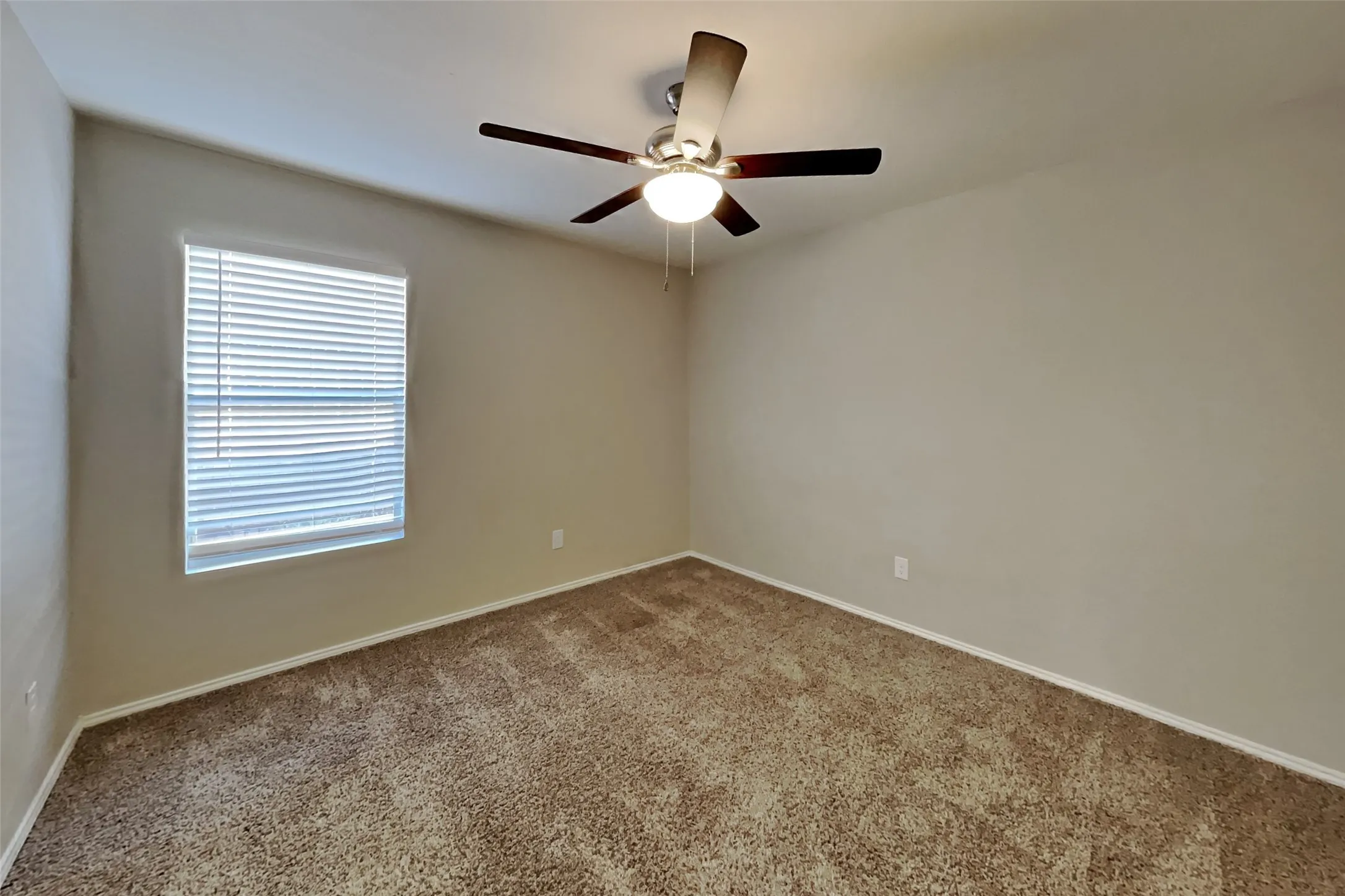 Single Family Residence For Rent in Tarrant County , 4941 Water Ridge Lane, Fort Worth, Texas 76179, 4 Bedroom, 2 Bathroom, 2 Garage spaces, 1,724 Sqft, built in 2006, mls#21367180, Real Estate Agent in Fort Worth, Homes For Rent in Tarrant county, Homes For Rent in Fort Worth, Realtor in Fort Worth Texas, Real Estate Brokerage Independent Realty Texas, Luminita Cordes Realtor