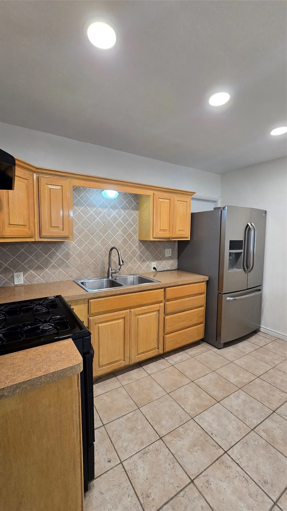 Single Family Residence For Rent in Dallas County , 2911 Hedgerow Drive, Dallas, Texas 75235, 3 Bedroom, 1 Bathroom, Garage spaces, 1,238 Sqft, built in 1946, mls#21367181, Real Estate Agent in Dallas, Homes For Rent in Dallas county, Homes For Rent in Dallas, Realtor in Dallas Texas, Real Estate Brokerage Independent Realty Texas, Luminita Cordes Realtor