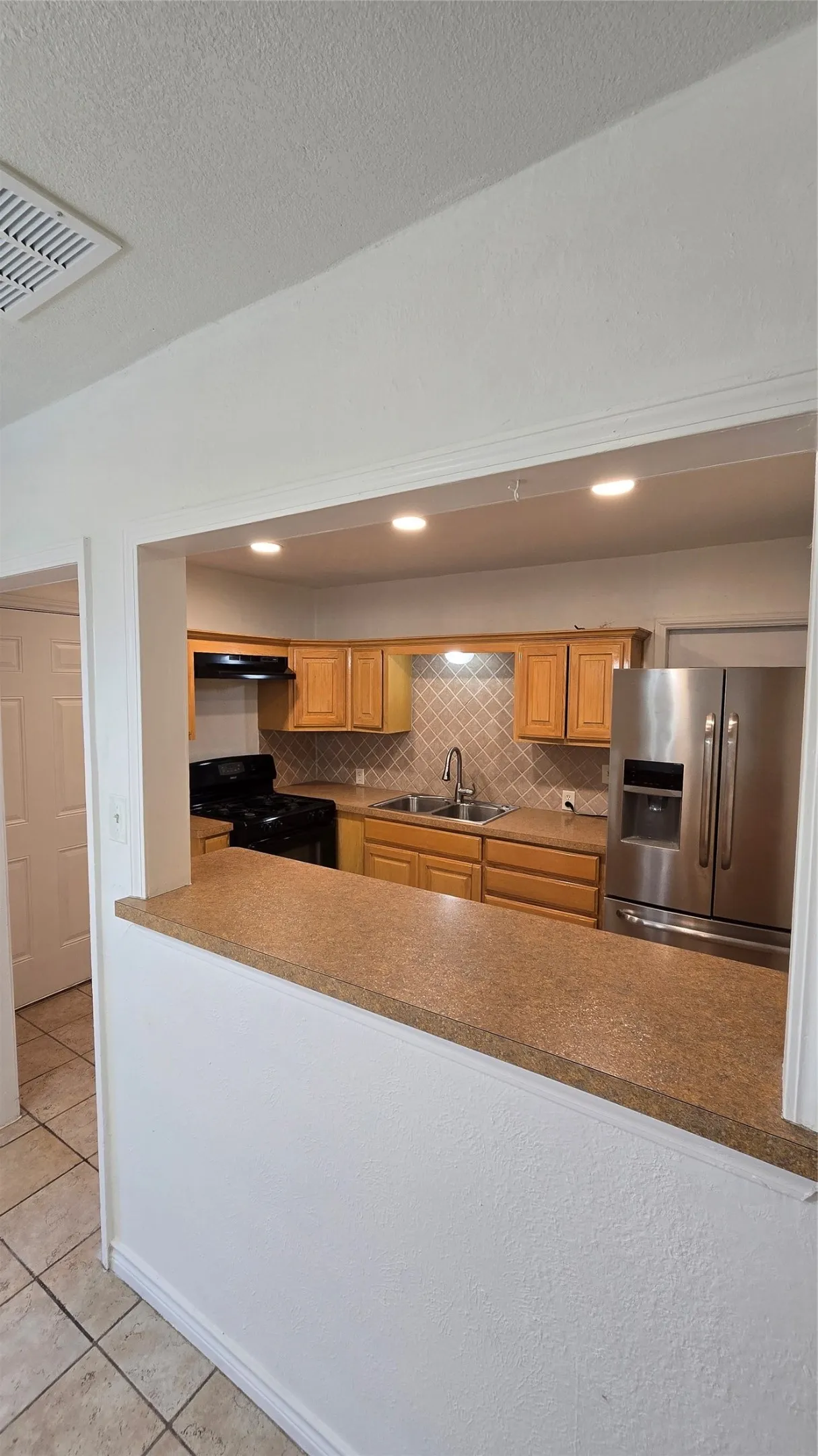 Single Family Residence For Rent in Dallas County , 2911 Hedgerow Drive, Dallas, Texas 75235, 3 Bedroom, 1 Bathroom, Garage spaces, 1,238 Sqft, built in 1946, mls#21367181, Real Estate Agent in Dallas, Homes For Rent in Dallas county, Homes For Rent in Dallas, Realtor in Dallas Texas, Real Estate Brokerage Independent Realty Texas, Luminita Cordes Realtor