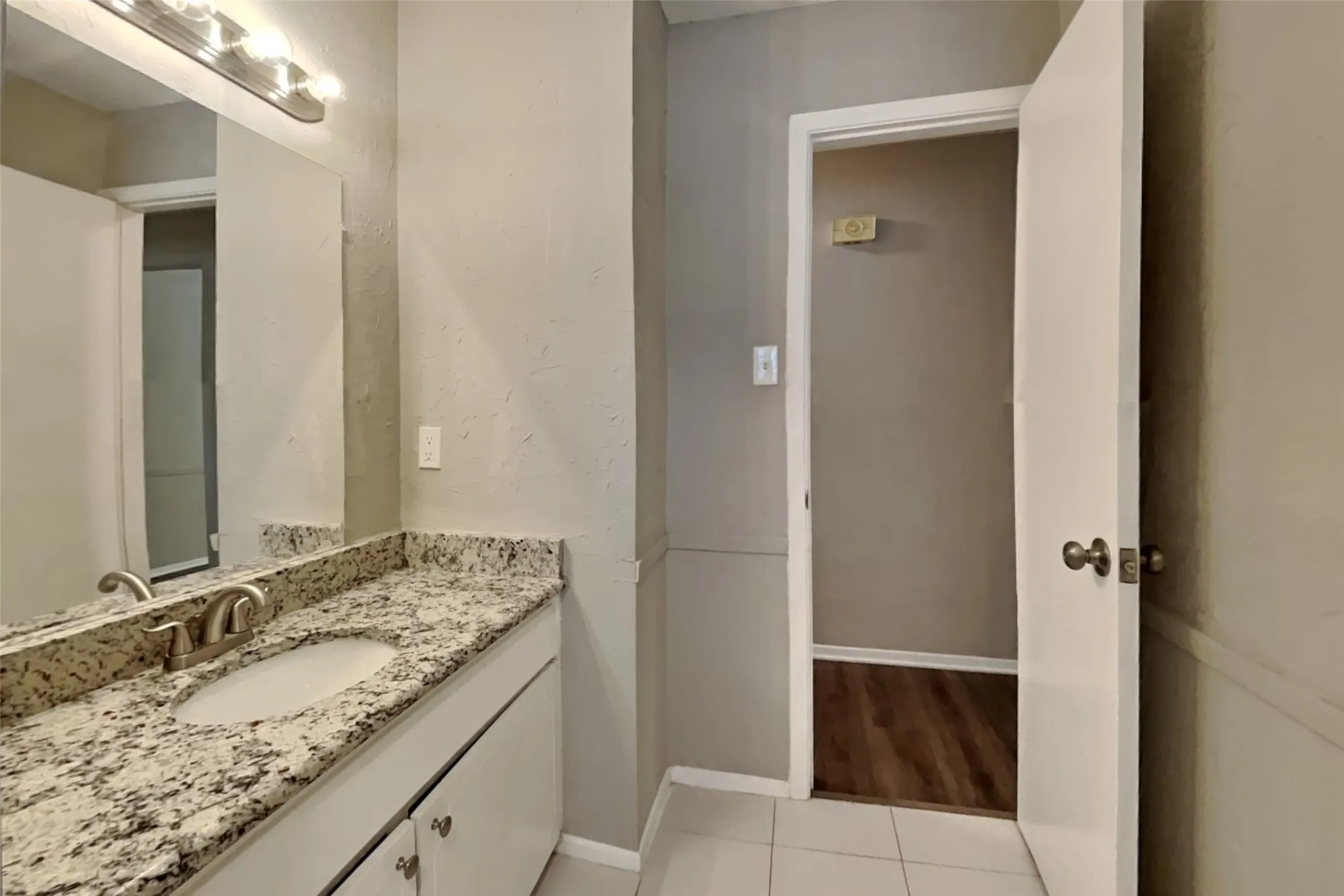 Single Family Residence For Rent in Tarrant County , 3001 Mark Drive, Arlington, Texas 76013, 3 Bedroom, 2 Bathroom, 2 Garage spaces, 1,851 Sqft, built in 1967, mls#21367186, Real Estate Agent in Arlington, Homes For Rent in Tarrant county, Homes For Rent in Arlington, Realtor in Arlington Texas, Real Estate Brokerage Independent Realty Texas, Luminita Cordes Realtor
