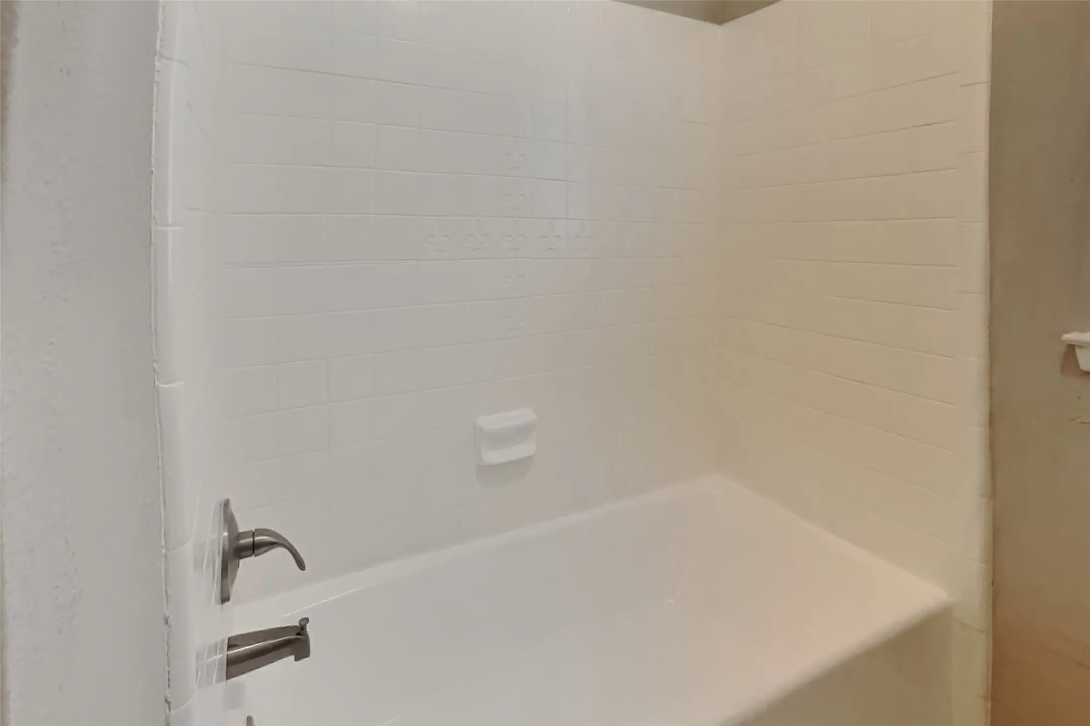 Single Family Residence For Rent in Tarrant County , 3001 Mark Drive, Arlington, Texas 76013, 3 Bedroom, 2 Bathroom, 2 Garage spaces, 1,851 Sqft, built in 1967, mls#21367186, Real Estate Agent in Arlington, Homes For Rent in Tarrant county, Homes For Rent in Arlington, Realtor in Arlington Texas, Real Estate Brokerage Independent Realty Texas, Luminita Cordes Realtor