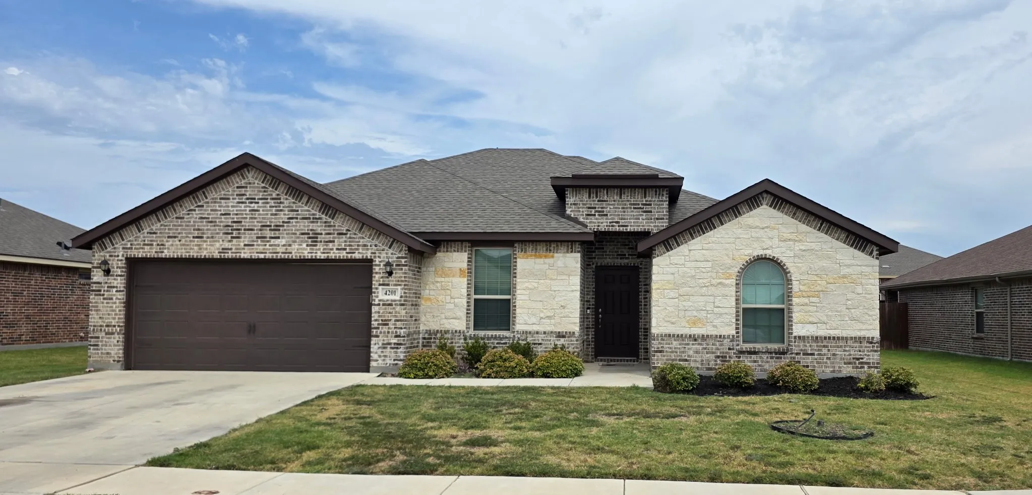 Single Family Residence For Rent in Denton County , 4201 Zino Lane, Sanger, Texas 76266, 4 Bedroom, 3 Bathroom, 2 Garage spaces, 2,435 Sqft, built in 2022, mls#21367191, Real Estate Agent in Sanger, Homes For Rent in Denton county, Homes For Rent in Sanger, Realtor in Sanger Texas, Real Estate Brokerage Independent Realty Texas, Luminita Cordes Realtor