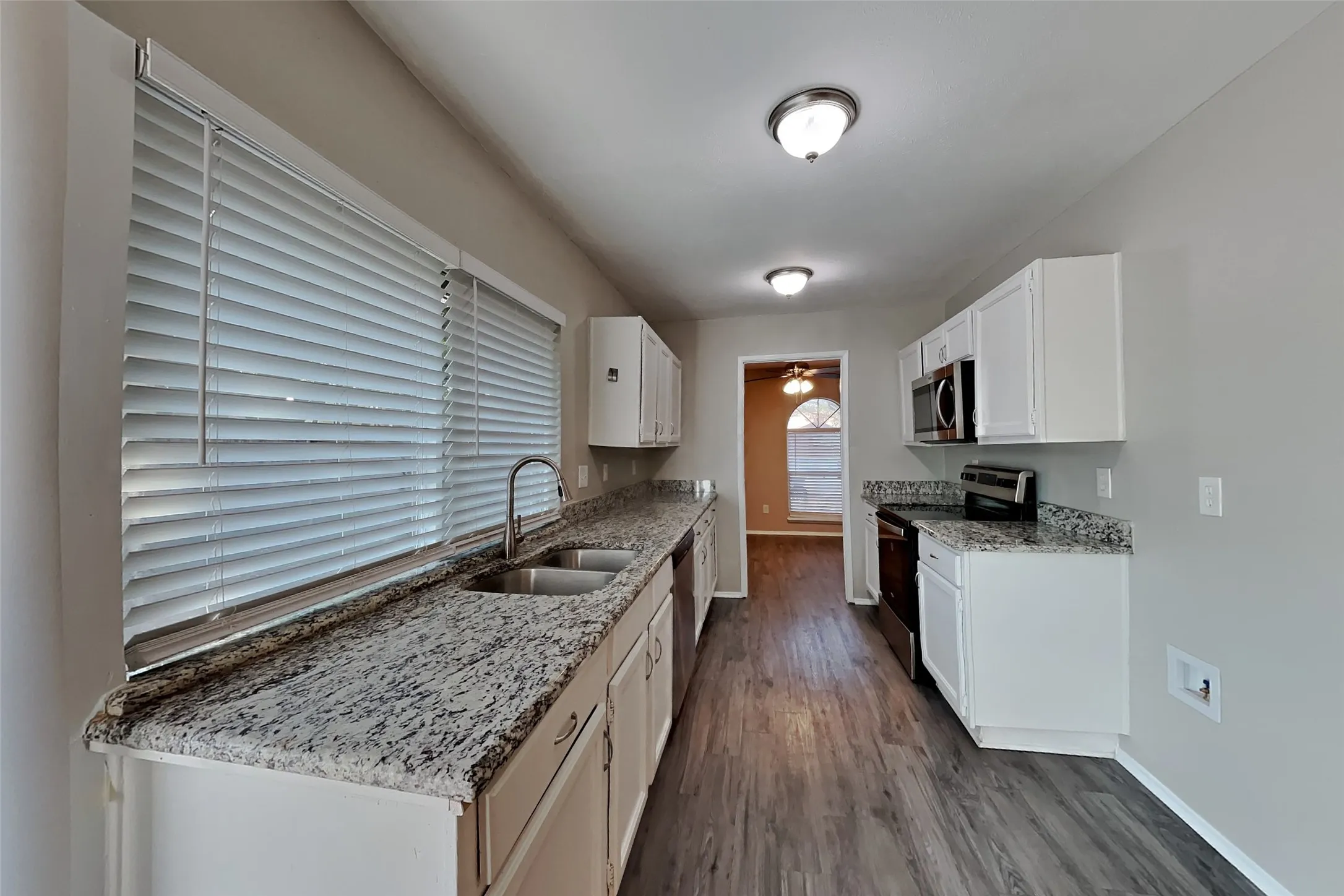 Single Family Residence For Rent in Collin County , 941 Whitehall Drive, Plano, Texas 75023, 3 Bedroom, 2 Bathroom, 2 Garage spaces, 1,744 Sqft, built in 1975, mls#21367197, Real Estate Agent in Plano, Homes For Rent in Collin county, Homes For Rent in Plano, Realtor in Plano Texas, Real Estate Brokerage Independent Realty Texas, Luminita Cordes Realtor