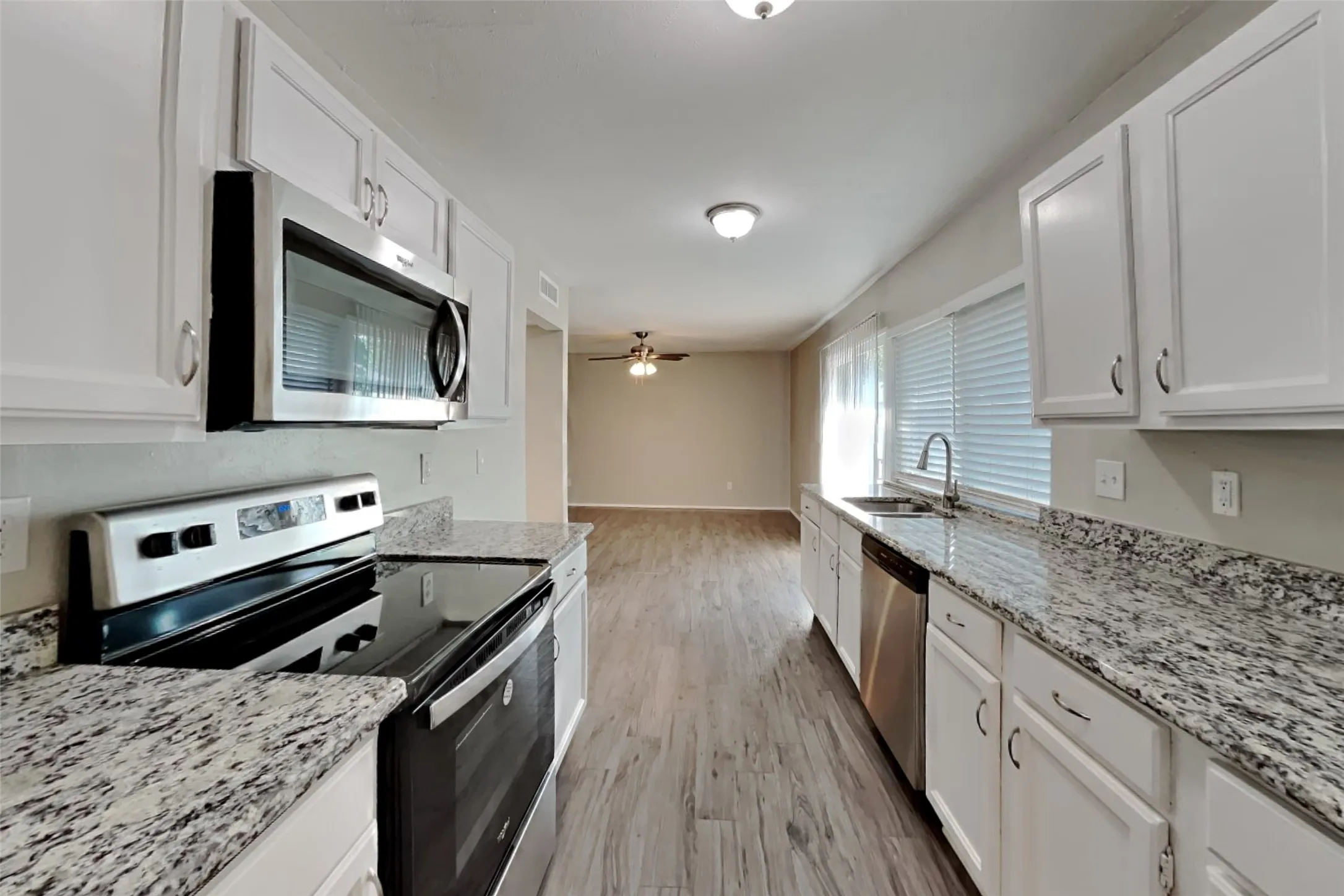 Single Family Residence For Rent in Collin County , 941 Whitehall Drive, Plano, Texas 75023, 3 Bedroom, 2 Bathroom, 2 Garage spaces, 1,744 Sqft, built in 1975, mls#21367197, Real Estate Agent in Plano, Homes For Rent in Collin county, Homes For Rent in Plano, Realtor in Plano Texas, Real Estate Brokerage Independent Realty Texas, Luminita Cordes Realtor
