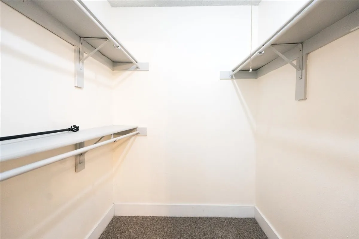 Condominium For Rent in Dallas County , 2200 E Trinity Mills Road 516, Carrollton, Texas 75006, 2 Bedroom, 1 Bathroom, Garage spaces, 799 Sqft, built in 1980, mls#21363308, Real Estate Agent in Carrollton, Homes For Rent in Dallas county, Homes For Rent in Carrollton, Realtor in Carrollton Texas, Real Estate Brokerage Independent Realty Texas, Luminita Cordes Realtor
