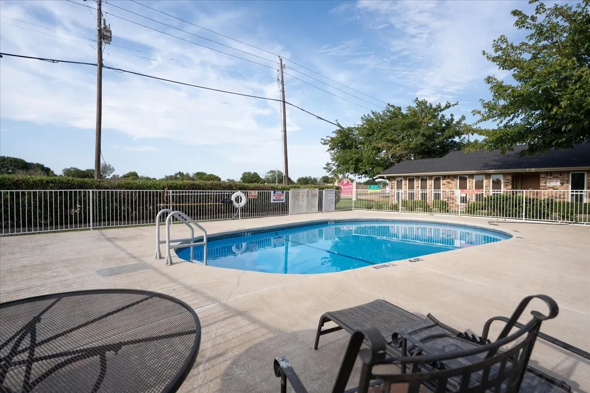 Condominium For Rent in Dallas County , 2200 E Trinity Mills Road 516, Carrollton, Texas 75006, 2 Bedroom, 1 Bathroom, Garage spaces, 799 Sqft, built in 1980, mls#21363308, Real Estate Agent in Carrollton, Homes For Rent in Dallas county, Homes For Rent in Carrollton, Realtor in Carrollton Texas, Real Estate Brokerage Independent Realty Texas, Luminita Cordes Realtor