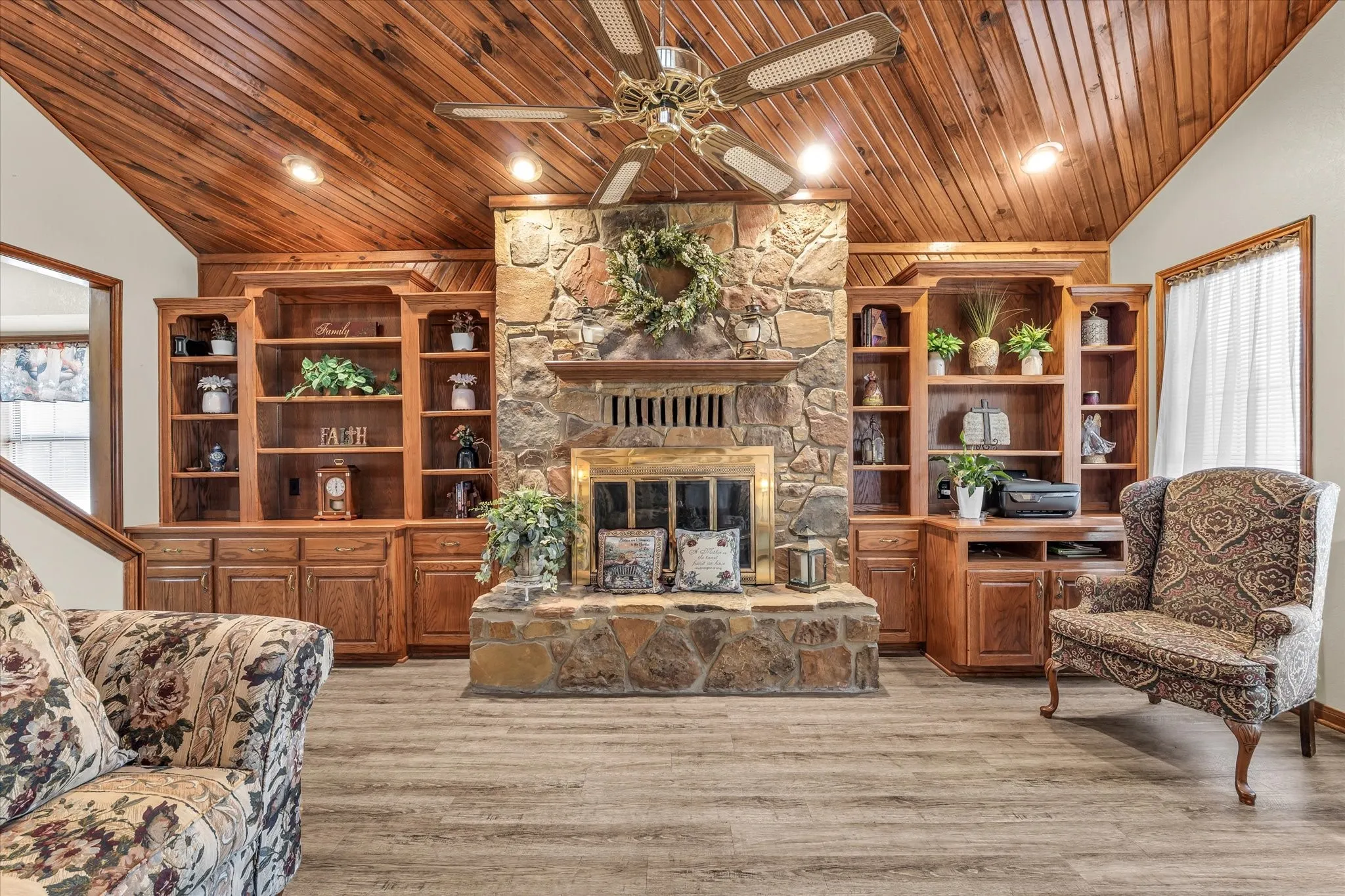 Single Family Residence For Sale in Mc Lennan County , 1438 Bend Of The Bosque Road, China Spring, Texas 76633, 4 Bedroom, 3 Bathroom, 2 Garage spaces, 2,297 Sqft, built in 1987, mls#21365763, Real Estate Agent in China Spring, Homes For Sale in Mc Lennan county, Homes For Sale in China Spring, Realtor in China Spring Texas, Real Estate Brokerage Independent Realty Texas, Luminita Cordes Realtor