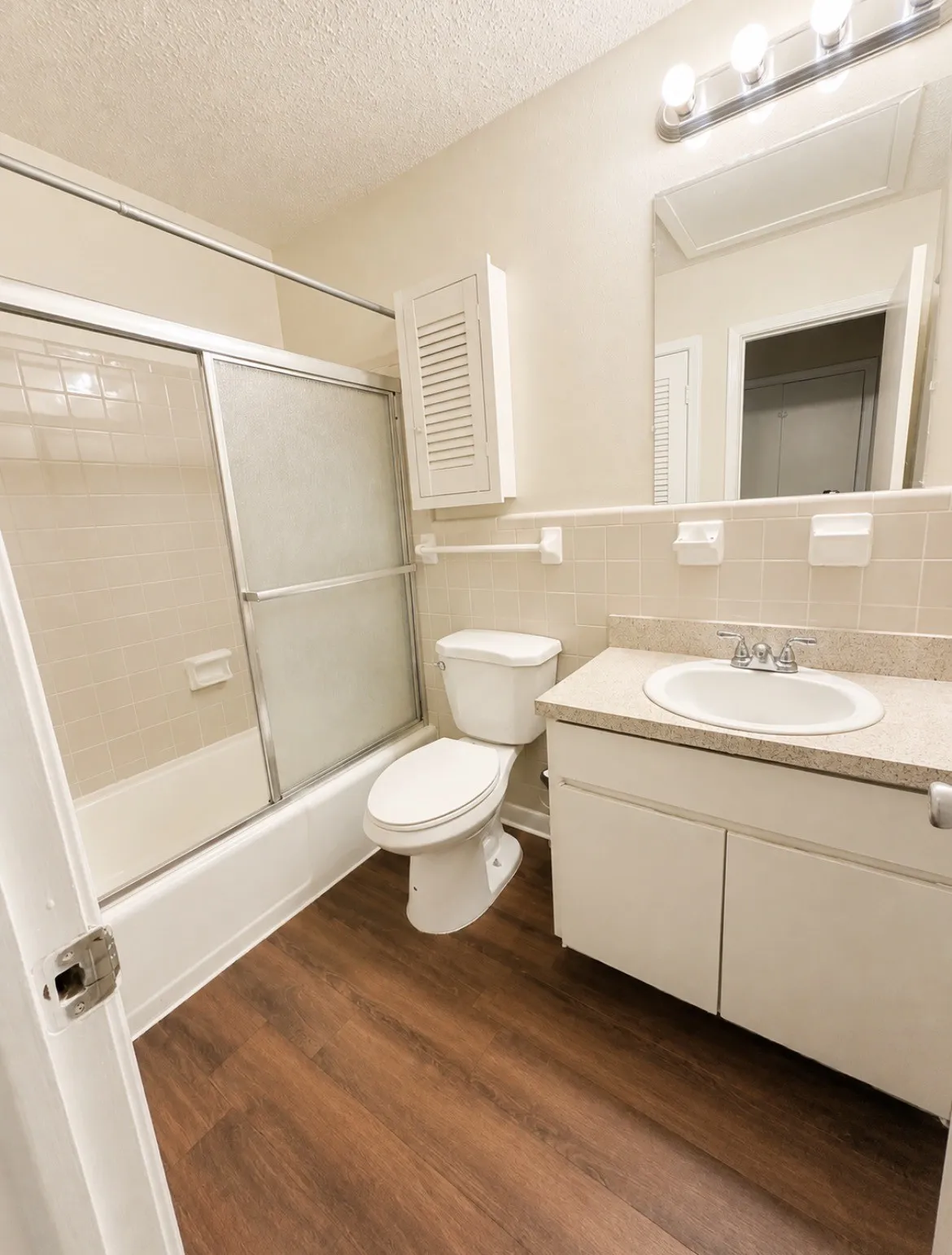 Full bathroom upstairs