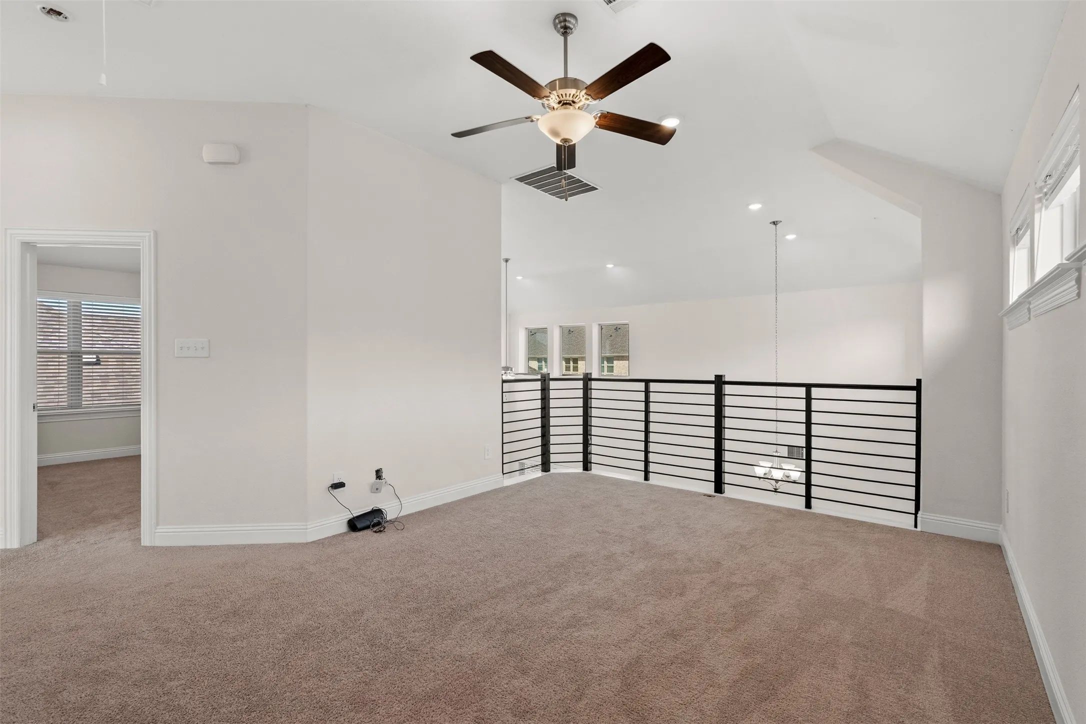 Single Family Residence For Sale in Tarrant County , 4529 Stone Valley Trail, Arlington, Texas 76005, 3 Bedroom, 3 Bathroom, 2 Garage spaces, 2,347 Sqft, built in 2021, mls#21367208, Real Estate Agent in Arlington, Homes For Sale in Tarrant county, Homes For Sale in Arlington, Realtor in Arlington Texas, Real Estate Brokerage Independent Realty Texas, Luminita Cordes Realtor