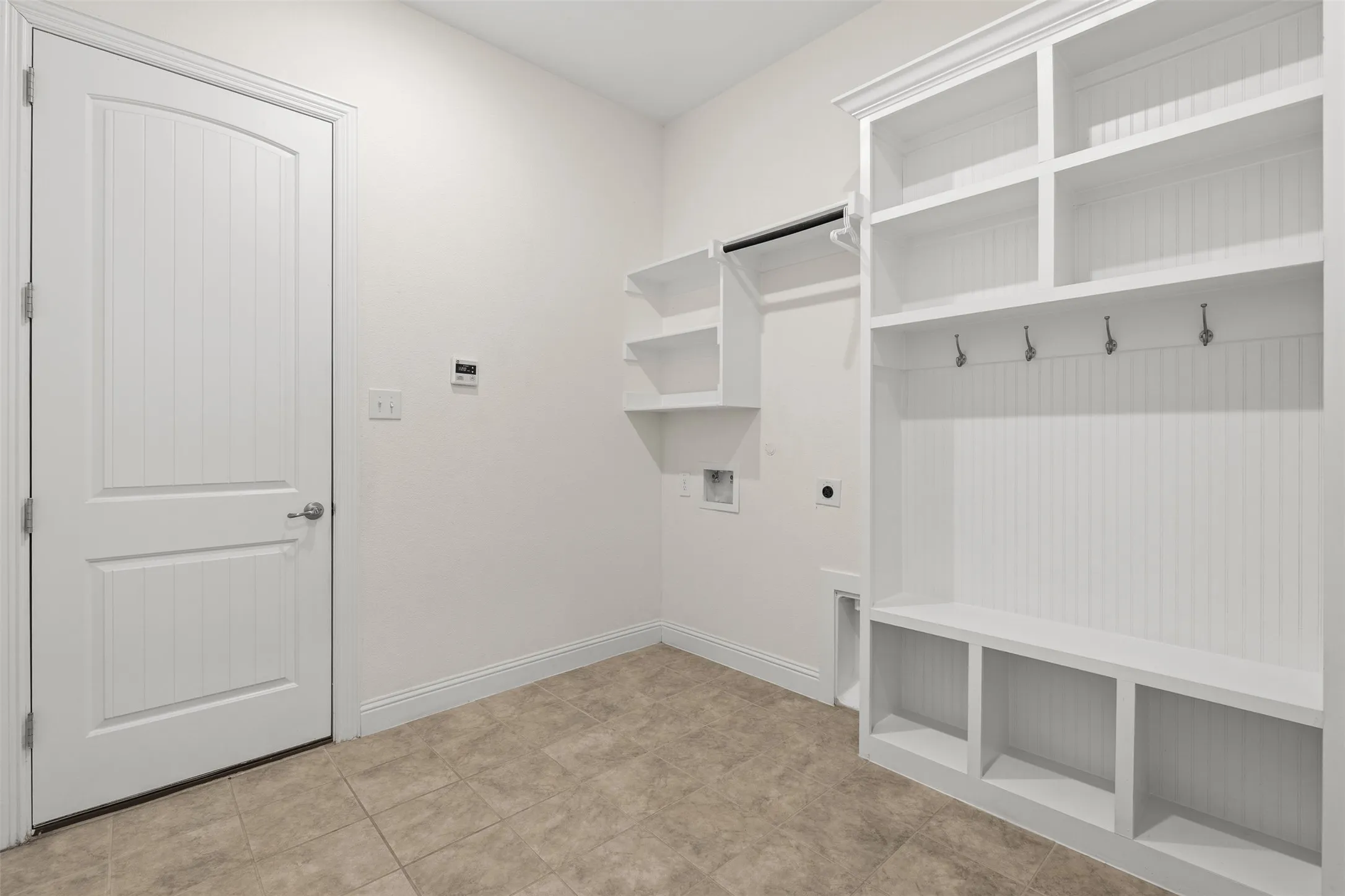 Single Family Residence For Sale in Tarrant County , 4529 Stone Valley Trail, Arlington, Texas 76005, 3 Bedroom, 3 Bathroom, 2 Garage spaces, 2,347 Sqft, built in 2021, mls#21367208, Real Estate Agent in Arlington, Homes For Sale in Tarrant county, Homes For Sale in Arlington, Realtor in Arlington Texas, Real Estate Brokerage Independent Realty Texas, Luminita Cordes Realtor