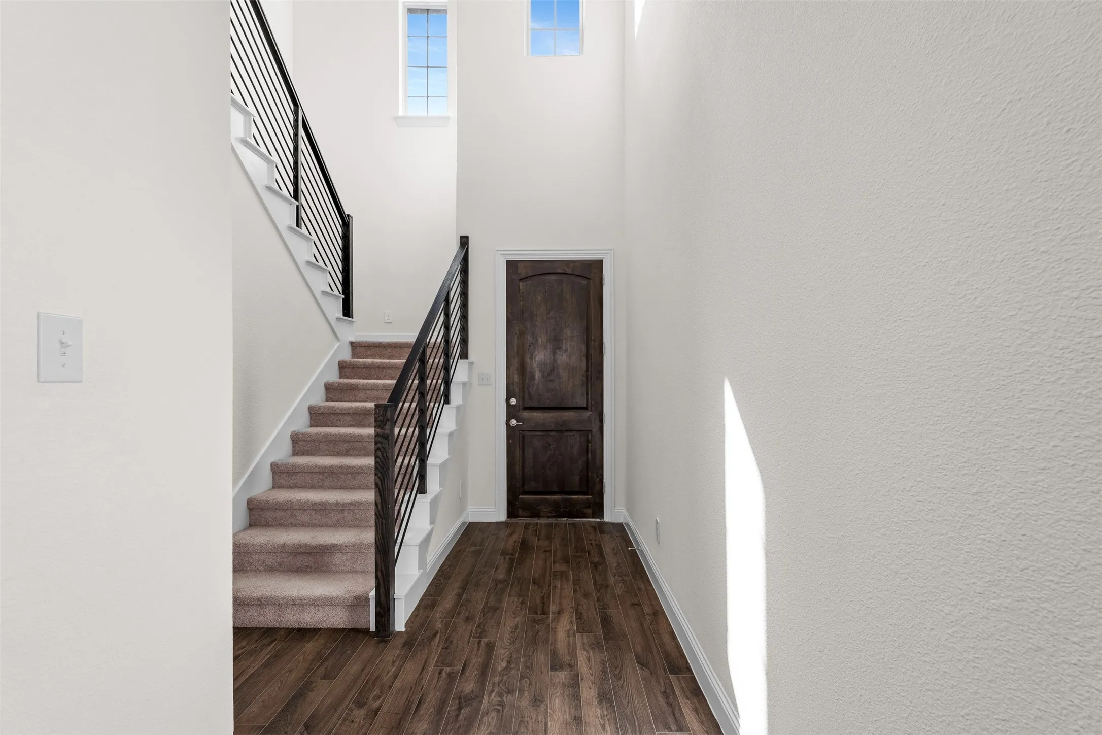 Single Family Residence For Sale in Tarrant County , 4529 Stone Valley Trail, Arlington, Texas 76005, 3 Bedroom, 3 Bathroom, 2 Garage spaces, 2,347 Sqft, built in 2021, mls#21367208, Real Estate Agent in Arlington, Homes For Sale in Tarrant county, Homes For Sale in Arlington, Realtor in Arlington Texas, Real Estate Brokerage Independent Realty Texas, Luminita Cordes Realtor
