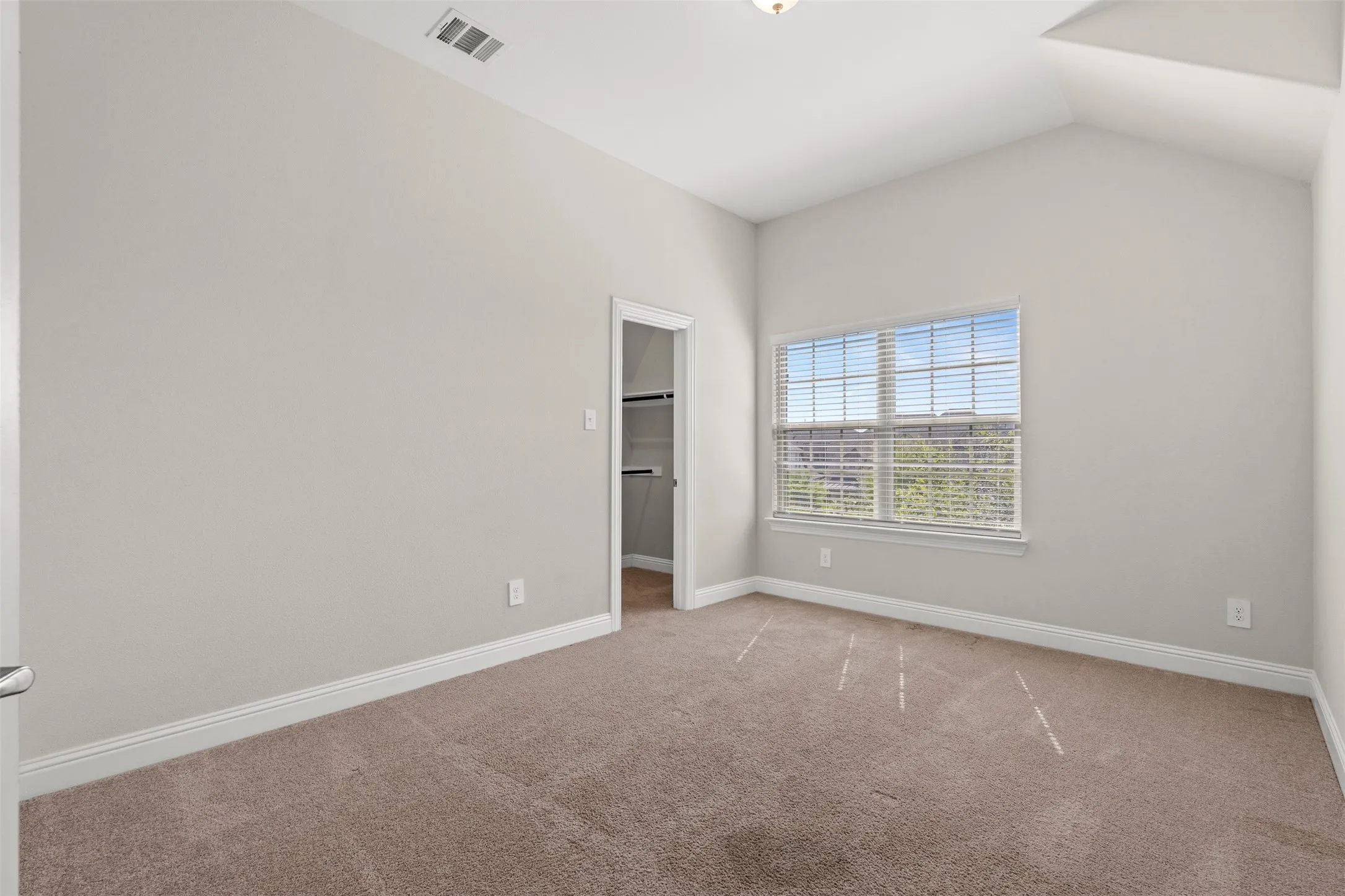 Single Family Residence For Sale in Tarrant County , 4529 Stone Valley Trail, Arlington, Texas 76005, 3 Bedroom, 3 Bathroom, 2 Garage spaces, 2,347 Sqft, built in 2021, mls#21367208, Real Estate Agent in Arlington, Homes For Sale in Tarrant county, Homes For Sale in Arlington, Realtor in Arlington Texas, Real Estate Brokerage Independent Realty Texas, Luminita Cordes Realtor