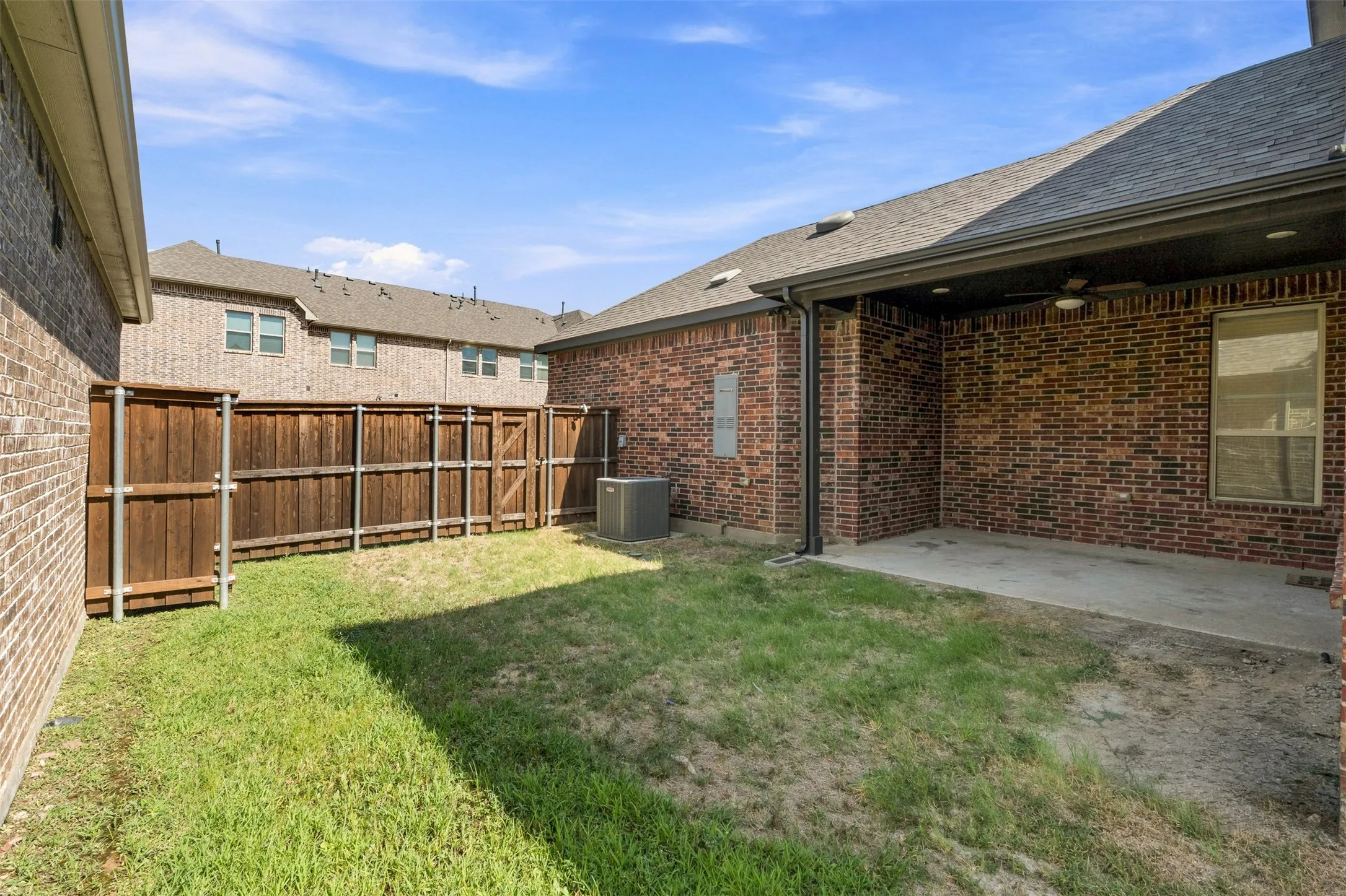 Single Family Residence For Sale in Tarrant County , 4529 Stone Valley Trail, Arlington, Texas 76005, 3 Bedroom, 3 Bathroom, 2 Garage spaces, 2,347 Sqft, built in 2021, mls#21367208, Real Estate Agent in Arlington, Homes For Sale in Tarrant county, Homes For Sale in Arlington, Realtor in Arlington Texas, Real Estate Brokerage Independent Realty Texas, Luminita Cordes Realtor