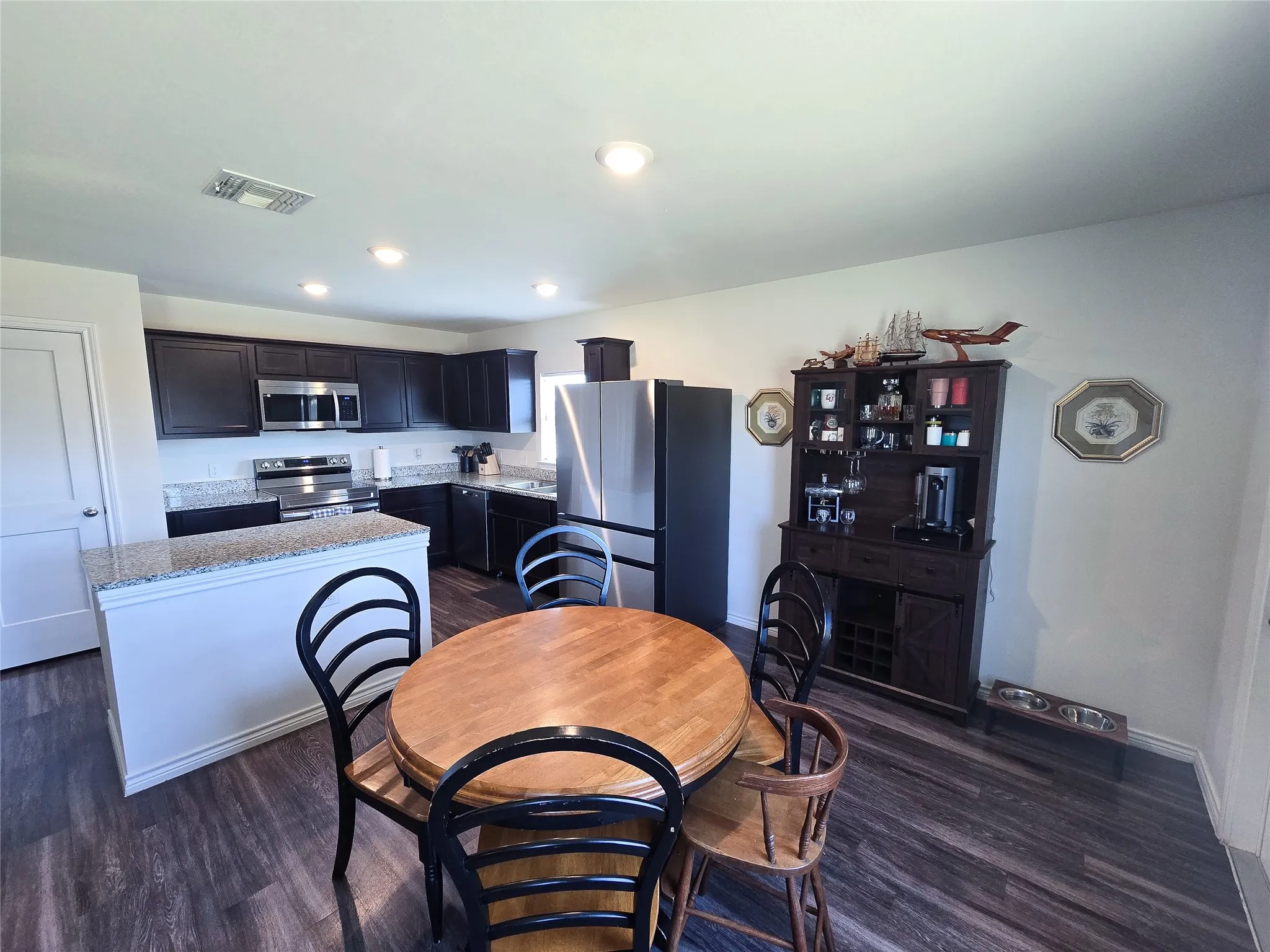 Single Family Residence For Sale in Taylor County , 3609 Yamini Drive, Abilene, Texas 79606, 3 Bedroom, 2 Bathroom, 2 Garage spaces, 1,327 Sqft, built in 2022, mls#21367209, Real Estate Agent in Abilene, Homes For Sale in Taylor county, Homes For Sale in Abilene, Realtor in Abilene Texas, Real Estate Brokerage Independent Realty Texas, Luminita Cordes Realtor