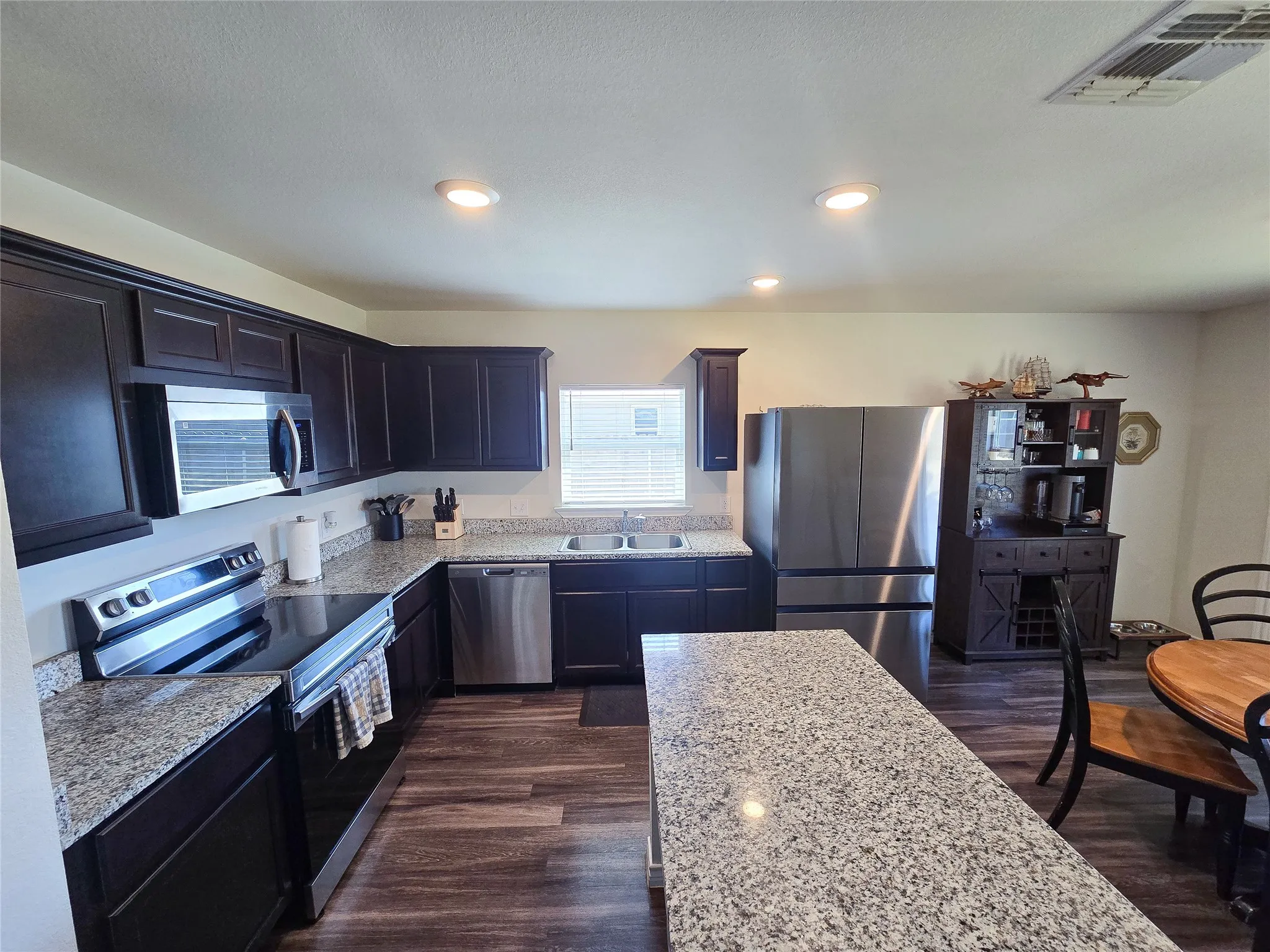 Single Family Residence For Sale in Taylor County , 3609 Yamini Drive, Abilene, Texas 79606, 3 Bedroom, 2 Bathroom, 2 Garage spaces, 1,327 Sqft, built in 2022, mls#21367209, Real Estate Agent in Abilene, Homes For Sale in Taylor county, Homes For Sale in Abilene, Realtor in Abilene Texas, Real Estate Brokerage Independent Realty Texas, Luminita Cordes Realtor