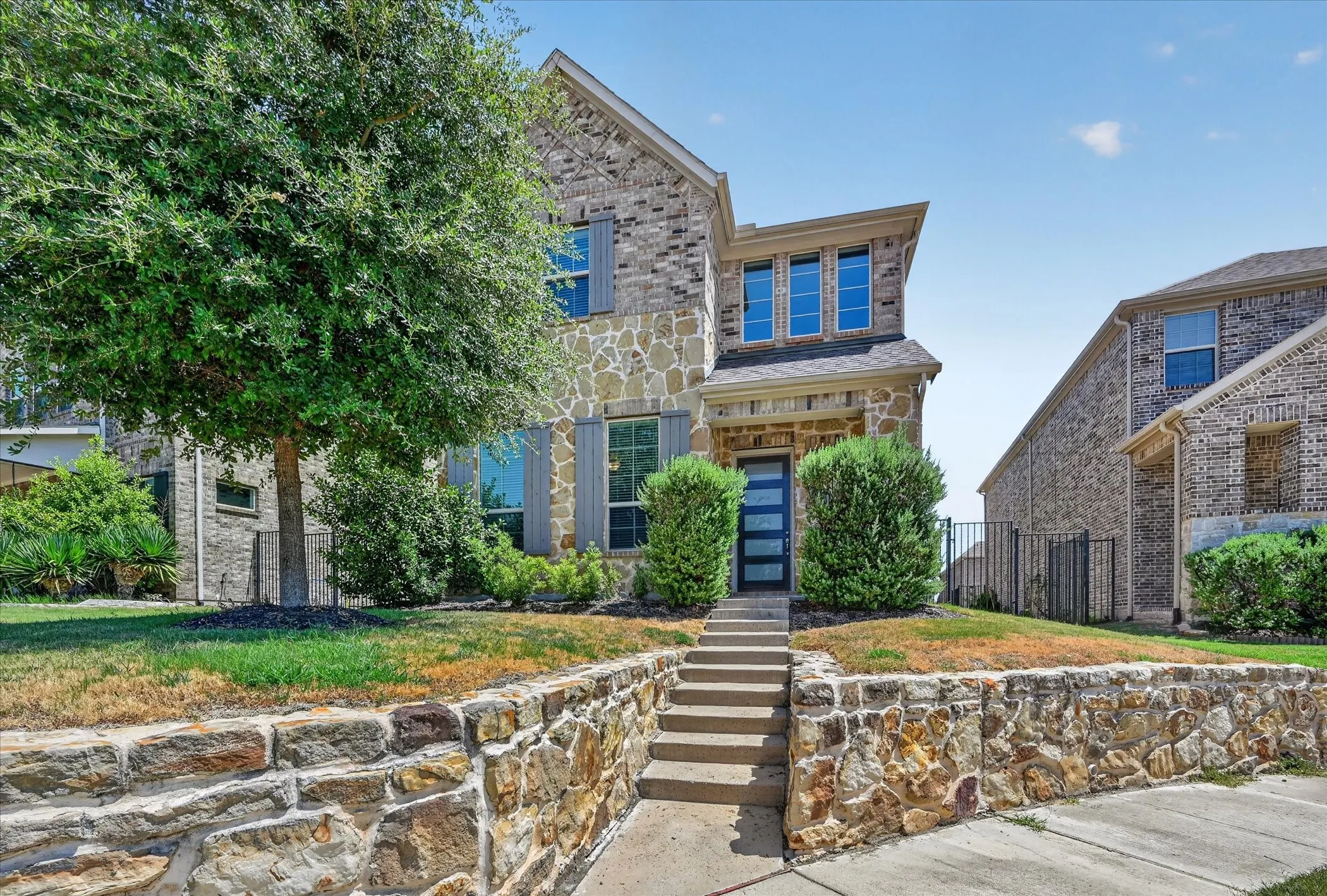 Single Family Residence For Rent in Collin County , 1381 Elaine Drive, Allen, Texas 75013, 3 Bedroom, 3 Bathroom, 2 Garage spaces, 1,892 Sqft, built in 2019, mls#21367220, Real Estate Agent in Allen, Homes For Rent in Collin county, Homes For Rent in Allen, Realtor in Allen Texas, Real Estate Brokerage Independent Realty Texas, Luminita Cordes Realtor