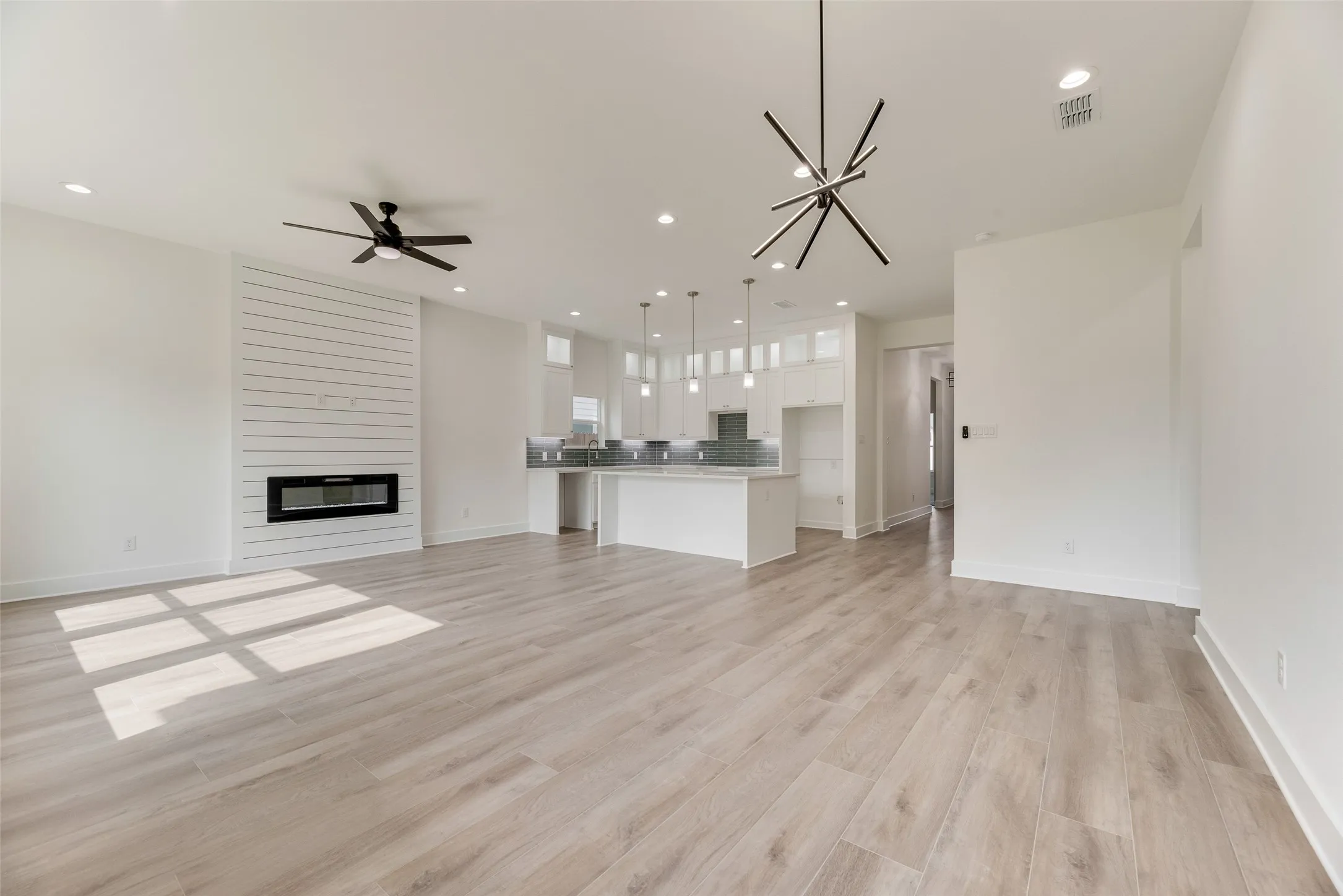 Single Family Residence For Sale in Dallas County , 1314 Hendricks Avenue, Dallas, Texas 75216, 4 Bedroom, 2 Bathroom, 2 Garage spaces, 1,826 Sqft, built in 2026, Price $389,900, mls#21363251, Real Estate Agent in Dallas, Homes For Sale in Dallas county, Homes For Sale in Dallas, Realtor in Dallas Texas, Real Estate Brokerage Independent Realty Texas, Luminita Cordes Realtor