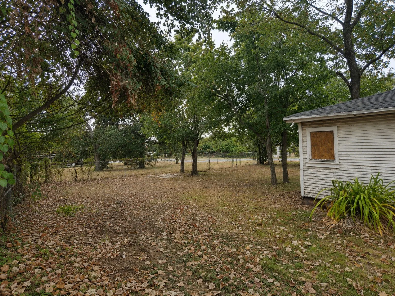 Retail For Sale in Johnson County , 200 S Main Street, Joshua, Texas 76058, 0, 0, Garage spaces, 0 Sqft, built in 1970, mls#21366613, Real Estate Agent in Joshua, Homes For Sale in Johnson county, Homes For Sale in Joshua, Realtor in Joshua Texas, Real Estate Brokerage Independent Realty Texas, Luminita Cordes Realtor