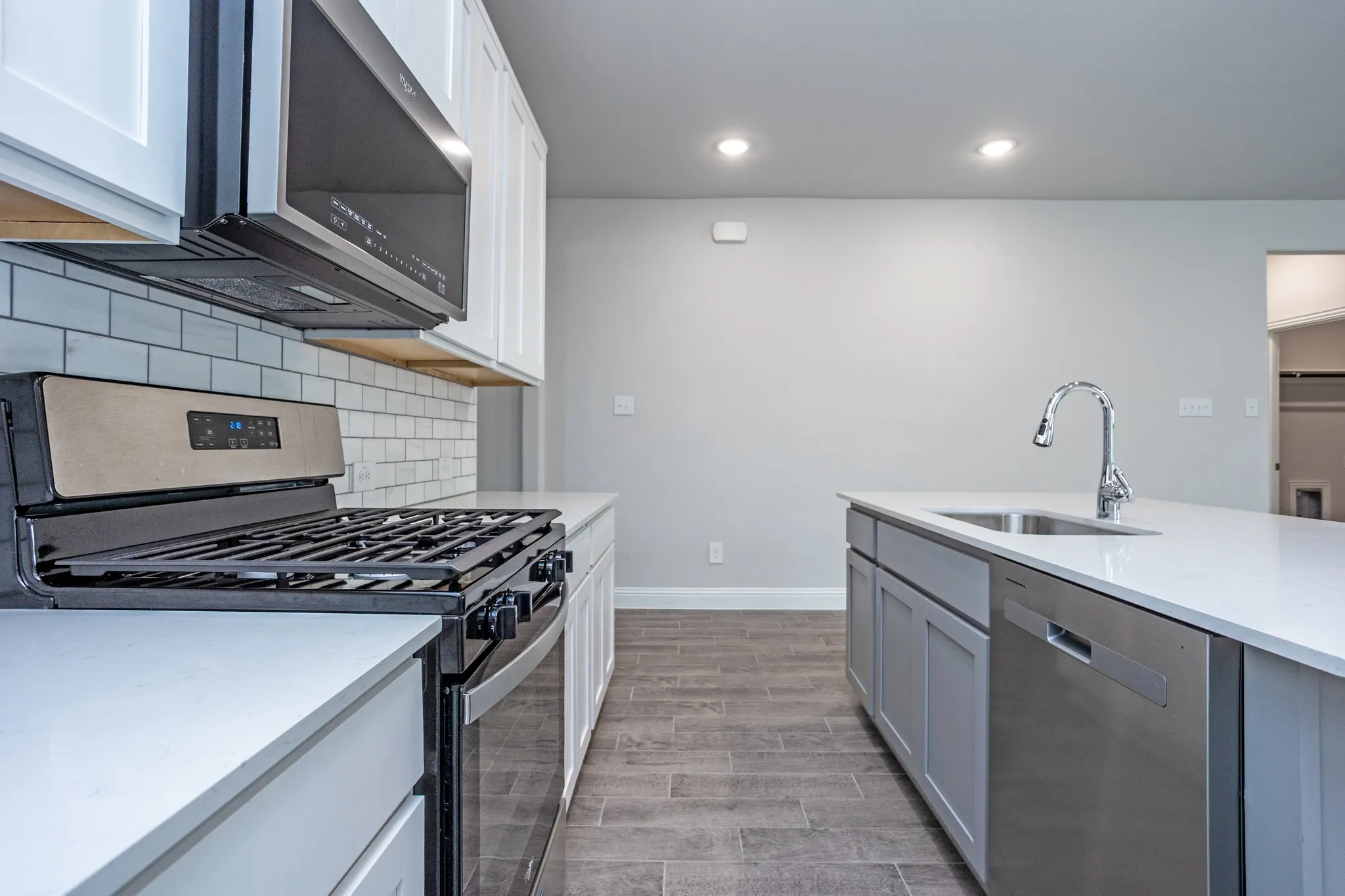 Single Family Residence For Sale in Dallas County , 1557 Addison Drive, Lancaster, Texas 75134, 3 Bedroom, 2 Bathroom, 2 Garage spaces, 1,837 Sqft, built in 2022, mls#21367226, Real Estate Agent in Lancaster, Homes For Sale in Dallas county, Homes For Sale in Lancaster, Realtor in Lancaster Texas, Real Estate Brokerage Independent Realty Texas, Luminita Cordes Realtor