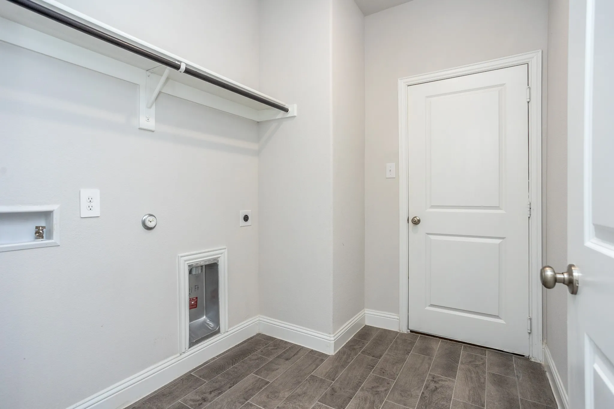 Single Family Residence For Sale in Dallas County , 1557 Addison Drive, Lancaster, Texas 75134, 3 Bedroom, 2 Bathroom, 2 Garage spaces, 1,837 Sqft, built in 2022, mls#21367226, Real Estate Agent in Lancaster, Homes For Sale in Dallas county, Homes For Sale in Lancaster, Realtor in Lancaster Texas, Real Estate Brokerage Independent Realty Texas, Luminita Cordes Realtor