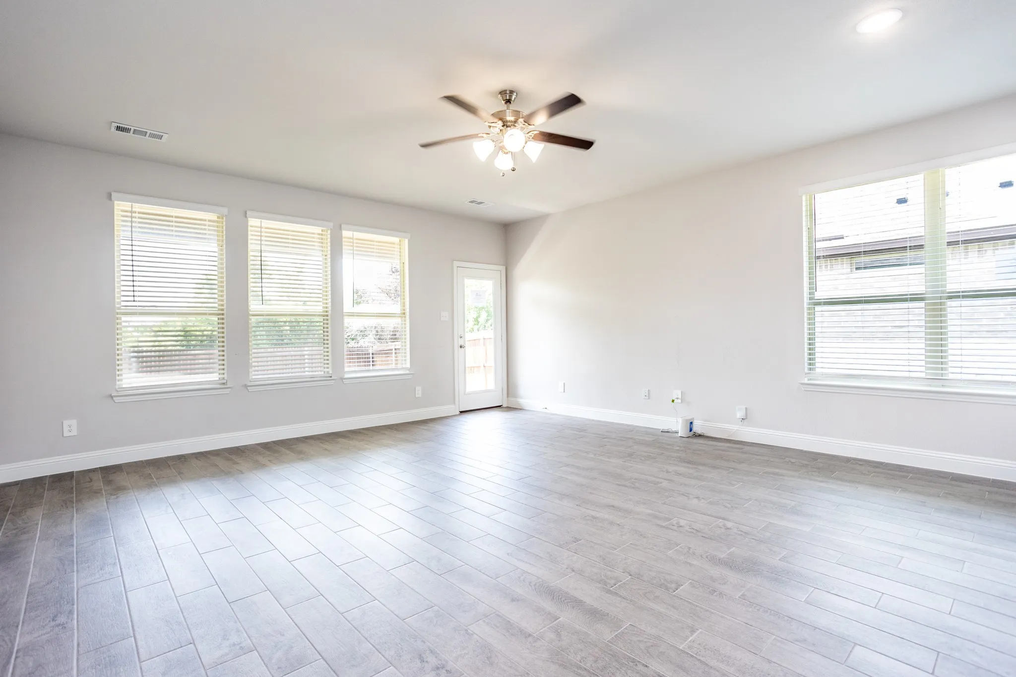 Single Family Residence For Sale in Dallas County , 1557 Addison Drive, Lancaster, Texas 75134, 3 Bedroom, 2 Bathroom, 2 Garage spaces, 1,837 Sqft, built in 2022, mls#21367226, Real Estate Agent in Lancaster, Homes For Sale in Dallas county, Homes For Sale in Lancaster, Realtor in Lancaster Texas, Real Estate Brokerage Independent Realty Texas, Luminita Cordes Realtor