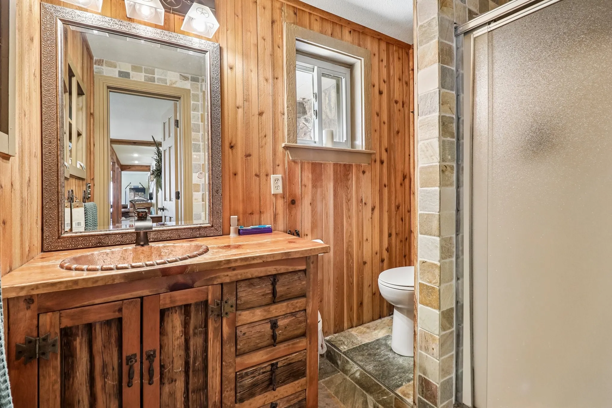 Single Family Residence For Sale in Van Zandt County , 111 Vz County Road 4133, Canton, Texas 75103, 3 Bedroom, 4 Bathroom, 3 Garage spaces, 4,035 Sqft, built in 1984, Price $748,000, mls#21366278, Real Estate Agent in Canton, Homes For Sale in Van Zandt county, Homes For Sale in Canton, Realtor in Canton Texas, Real Estate Brokerage Independent Realty Texas, Luminita Cordes Realtor