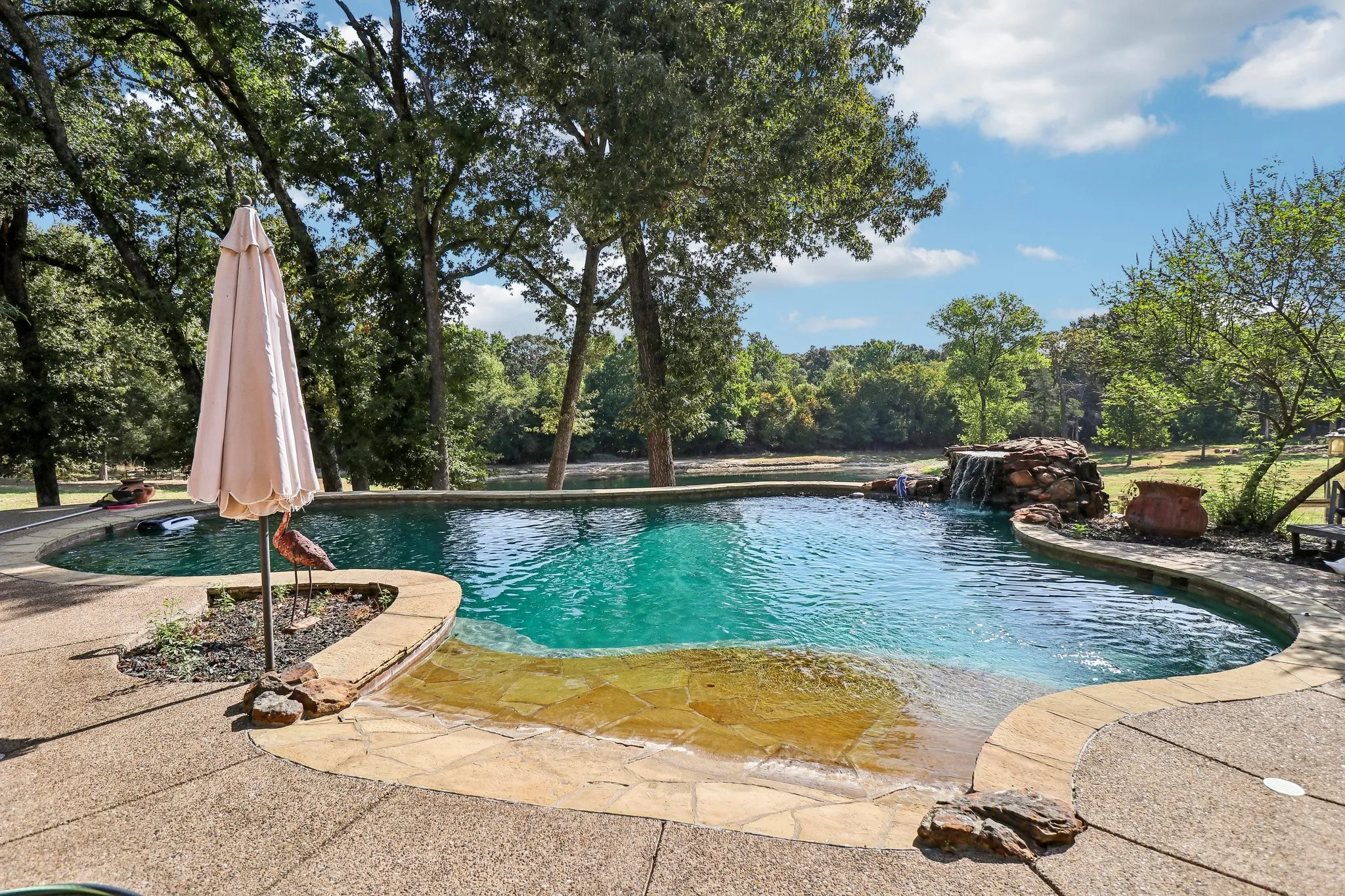 Single Family Residence For Sale in Van Zandt County , 111 Vz County Road 4133, Canton, Texas 75103, 3 Bedroom, 4 Bathroom, 3 Garage spaces, 4,035 Sqft, built in 1984, Price $748,000, mls#21366278, Real Estate Agent in Canton, Homes For Sale in Van Zandt county, Homes For Sale in Canton, Realtor in Canton Texas, Real Estate Brokerage Independent Realty Texas, Luminita Cordes Realtor