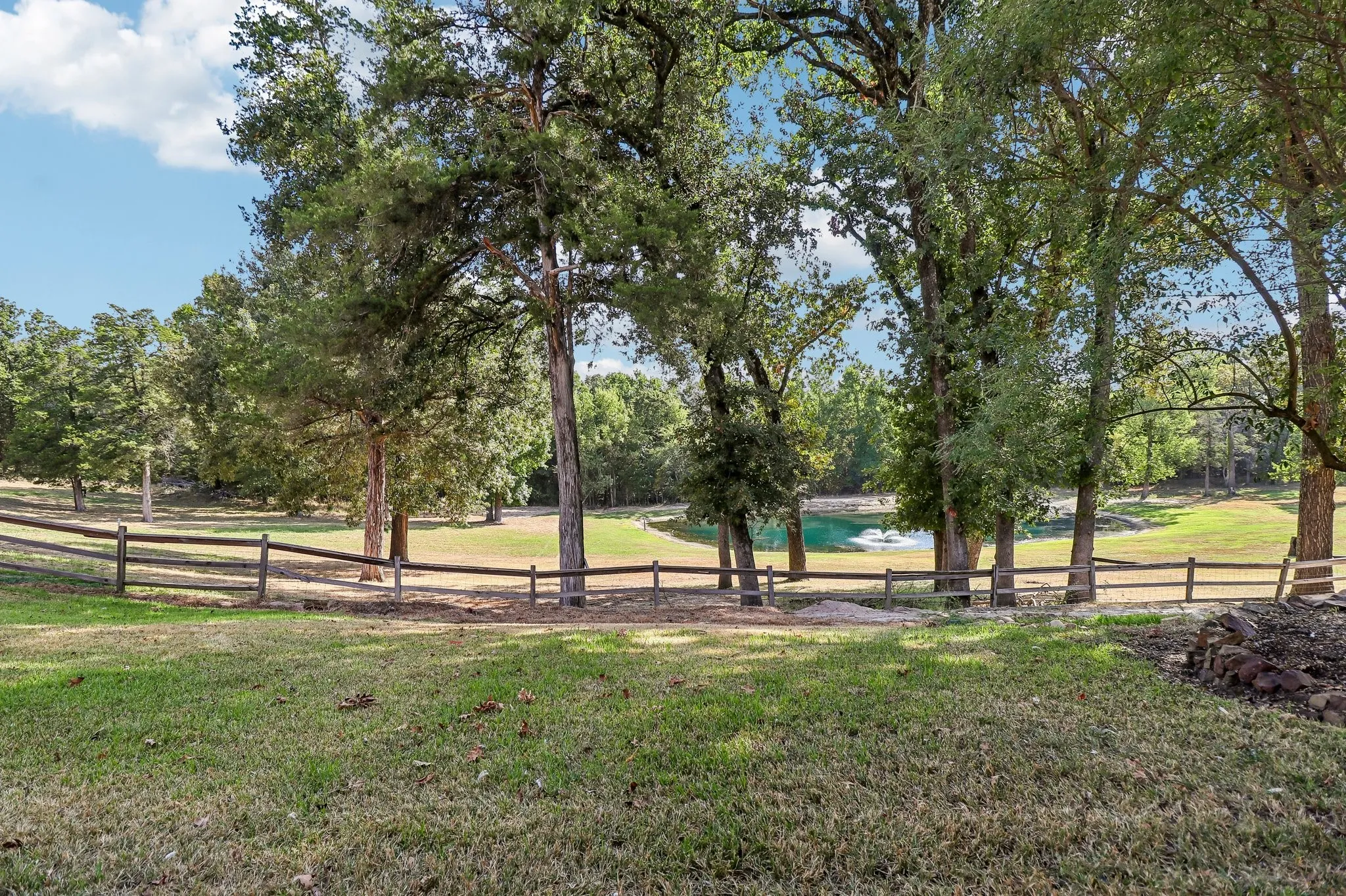 Single Family Residence For Sale in Van Zandt County , 111 Vz County Road 4133, Canton, Texas 75103, 3 Bedroom, 4 Bathroom, 3 Garage spaces, 4,035 Sqft, built in 1984, Price $748,000, mls#21366278, Real Estate Agent in Canton, Homes For Sale in Van Zandt county, Homes For Sale in Canton, Realtor in Canton Texas, Real Estate Brokerage Independent Realty Texas, Luminita Cordes Realtor