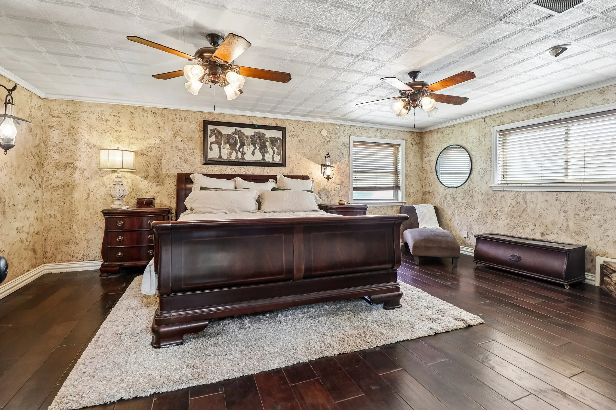Single Family Residence For Sale in Van Zandt County , 111 Vz County Road 4133, Canton, Texas 75103, 3 Bedroom, 4 Bathroom, 3 Garage spaces, 4,035 Sqft, built in 1984, Price $748,000, mls#21366278, Real Estate Agent in Canton, Homes For Sale in Van Zandt county, Homes For Sale in Canton, Realtor in Canton Texas, Real Estate Brokerage Independent Realty Texas, Luminita Cordes Realtor