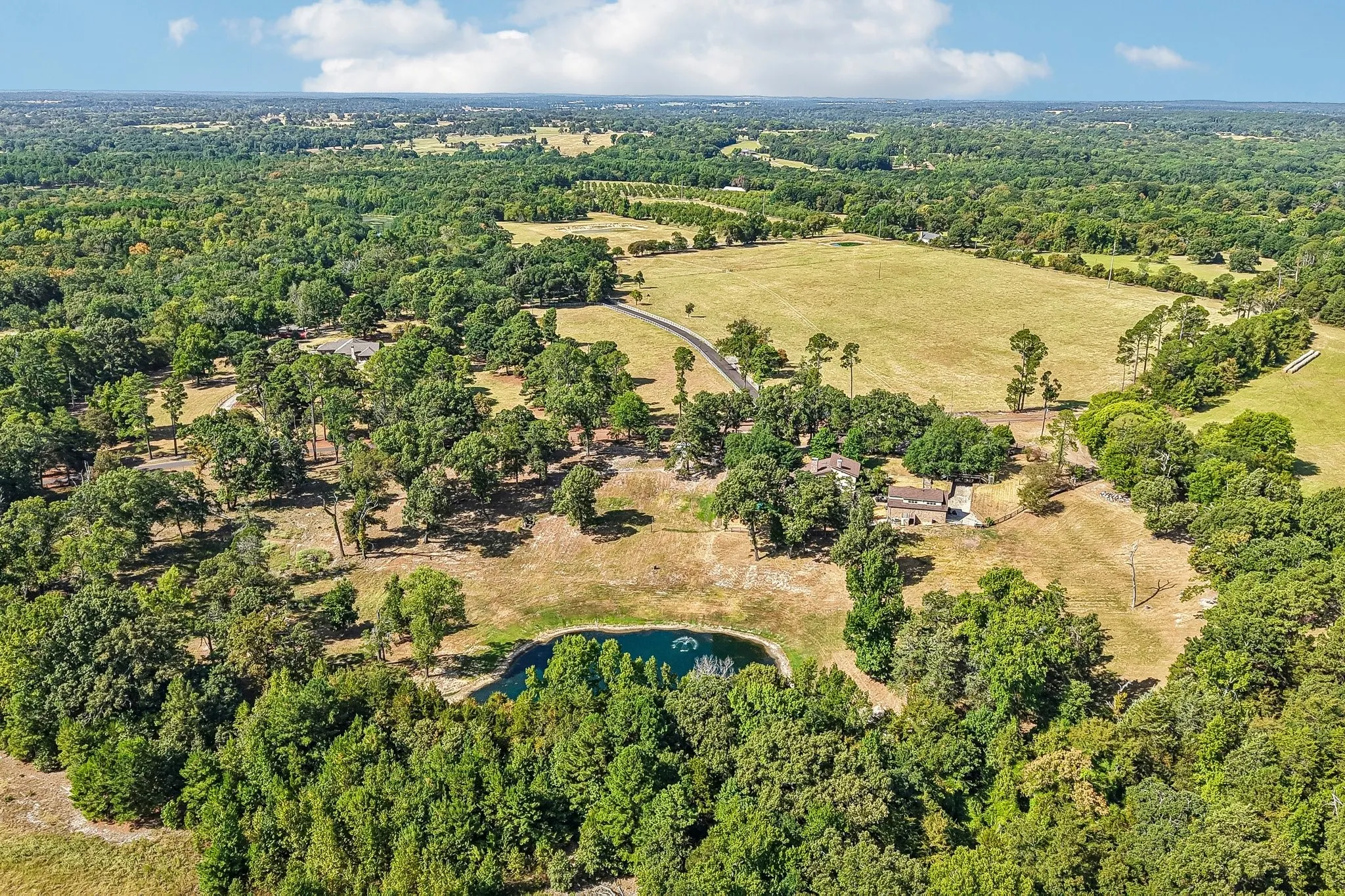 Single Family Residence For Sale in Van Zandt County , 111 Vz County Road 4133, Canton, Texas 75103, 3 Bedroom, 4 Bathroom, 3 Garage spaces, 4,035 Sqft, built in 1984, Price $748,000, mls#21366278, Real Estate Agent in Canton, Homes For Sale in Van Zandt county, Homes For Sale in Canton, Realtor in Canton Texas, Real Estate Brokerage Independent Realty Texas, Luminita Cordes Realtor