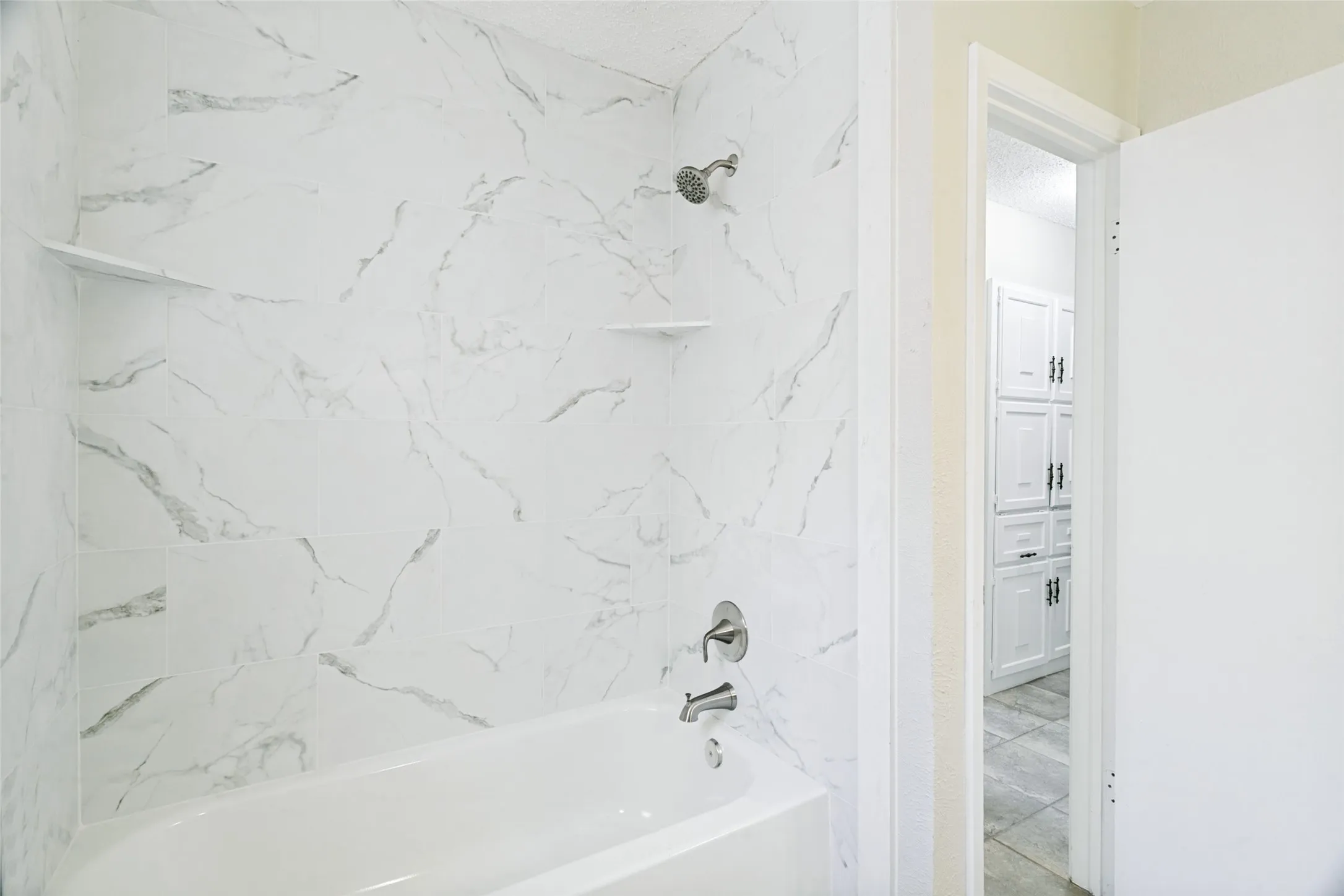 Shared bathroom for bedrooms 2 & 3.