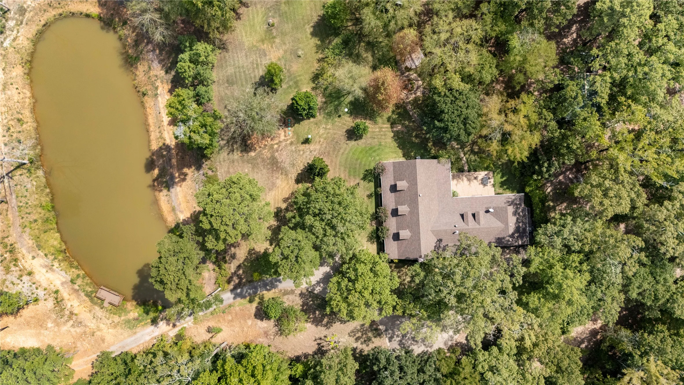 Single Family Residence For Sale in Gregg County , 782 Rosie Wady Road, Gladewater, Texas 75647, 4 Bedroom, 3 Bathroom, 2 Garage spaces, 4,254 Sqft, built in 1983, mls#21366826, Real Estate Agent in Gladewater, Homes For Sale in Gregg county, Homes For Sale in Gladewater, Realtor in Gladewater Texas, Real Estate Brokerage Independent Realty Texas, Luminita Cordes Realtor