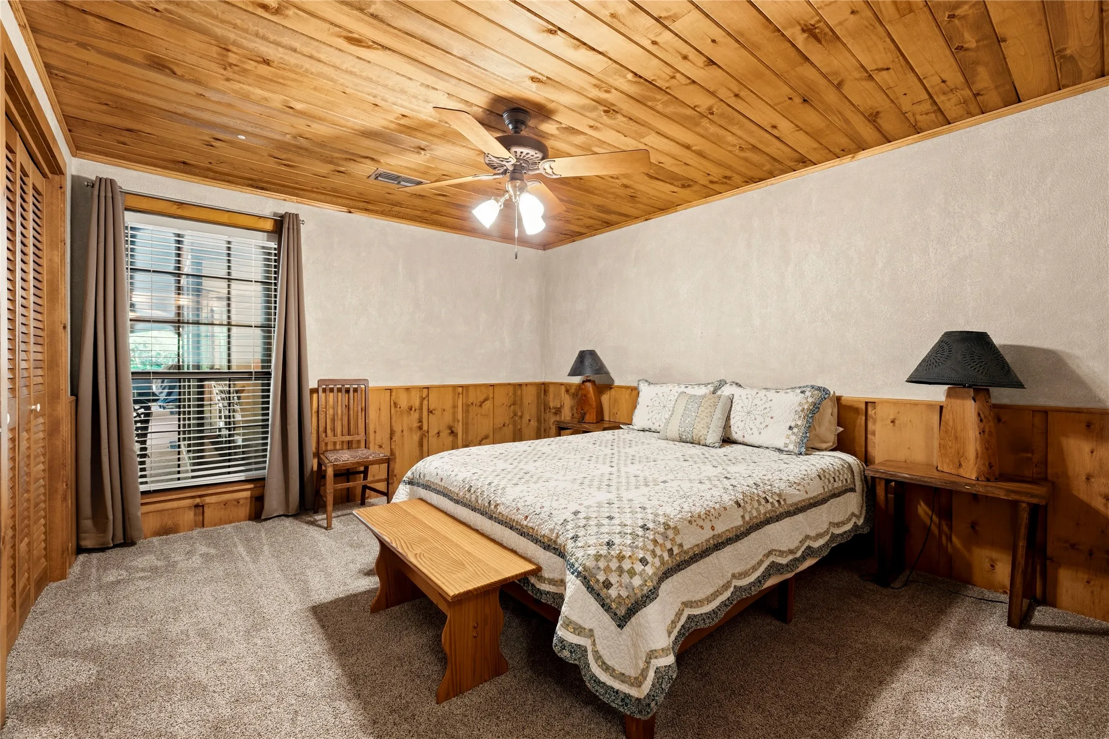 Single Family Residence For Sale in Gregg County , 782 Rosie Wady Road, Gladewater, Texas 75647, 4 Bedroom, 3 Bathroom, 2 Garage spaces, 4,254 Sqft, built in 1983, mls#21366826, Real Estate Agent in Gladewater, Homes For Sale in Gregg county, Homes For Sale in Gladewater, Realtor in Gladewater Texas, Real Estate Brokerage Independent Realty Texas, Luminita Cordes Realtor