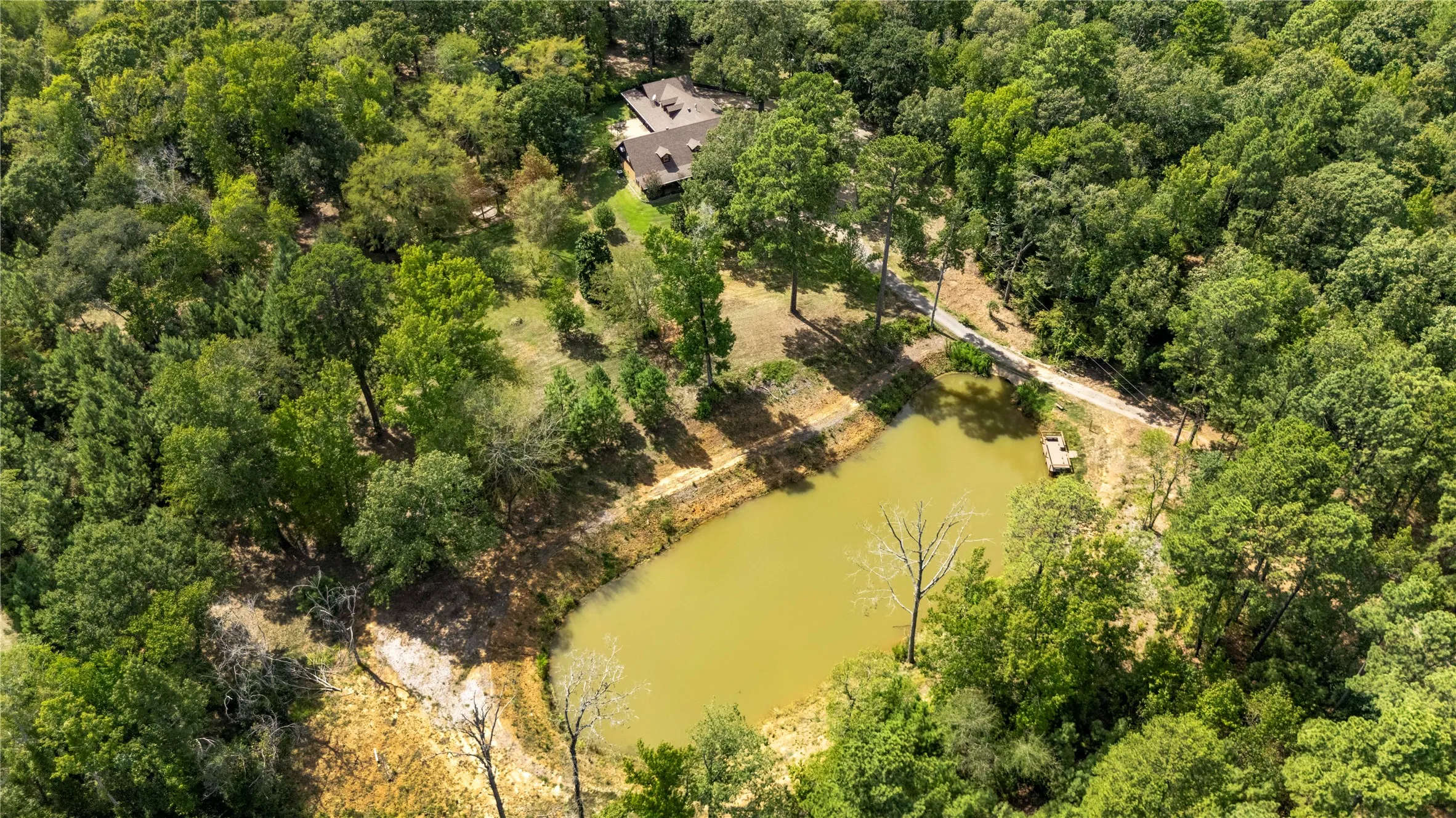 Single Family Residence For Sale in Gregg County , 782 Rosie Wady Road, Gladewater, Texas 75647, 4 Bedroom, 3 Bathroom, 2 Garage spaces, 4,254 Sqft, built in 1983, mls#21366826, Real Estate Agent in Gladewater, Homes For Sale in Gregg county, Homes For Sale in Gladewater, Realtor in Gladewater Texas, Real Estate Brokerage Independent Realty Texas, Luminita Cordes Realtor