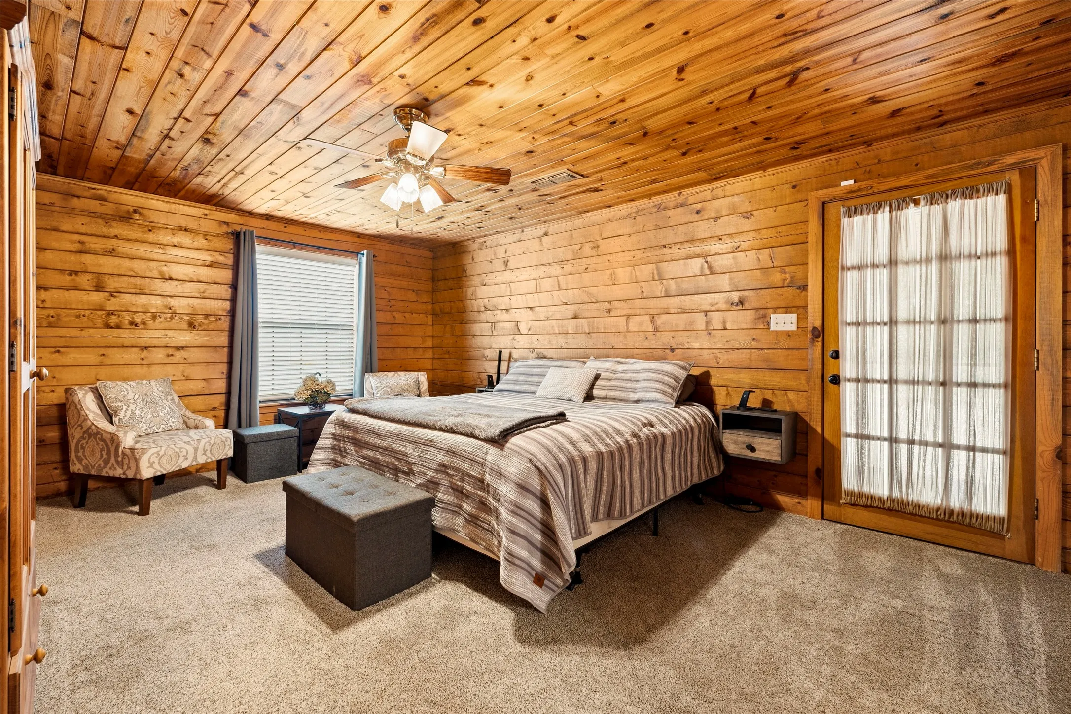 Single Family Residence For Sale in Gregg County , 782 Rosie Wady Road, Gladewater, Texas 75647, 4 Bedroom, 3 Bathroom, 2 Garage spaces, 4,254 Sqft, built in 1983, mls#21366826, Real Estate Agent in Gladewater, Homes For Sale in Gregg county, Homes For Sale in Gladewater, Realtor in Gladewater Texas, Real Estate Brokerage Independent Realty Texas, Luminita Cordes Realtor
