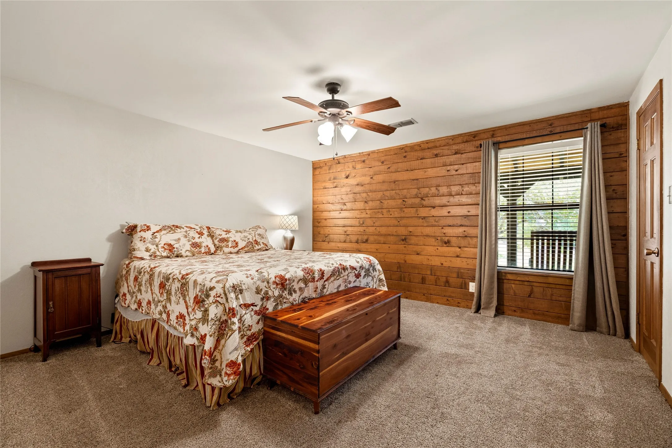 Single Family Residence For Sale in Gregg County , 782 Rosie Wady Road, Gladewater, Texas 75647, 4 Bedroom, 3 Bathroom, 2 Garage spaces, 4,254 Sqft, built in 1983, mls#21366826, Real Estate Agent in Gladewater, Homes For Sale in Gregg county, Homes For Sale in Gladewater, Realtor in Gladewater Texas, Real Estate Brokerage Independent Realty Texas, Luminita Cordes Realtor