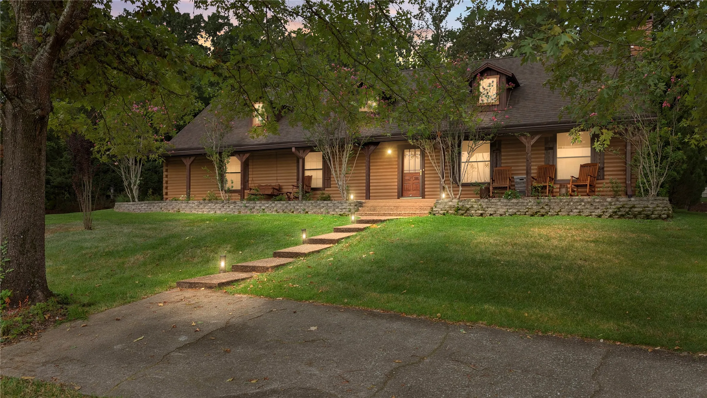 Single Family Residence For Sale in Gregg County , 782 Rosie Wady Road, Gladewater, Texas 75647, 4 Bedroom, 3 Bathroom, 2 Garage spaces, 4,254 Sqft, built in 1983, mls#21366826, Real Estate Agent in Gladewater, Homes For Sale in Gregg county, Homes For Sale in Gladewater, Realtor in Gladewater Texas, Real Estate Brokerage Independent Realty Texas, Luminita Cordes Realtor