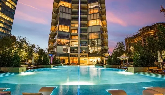 Condominium For Rent in Dallas County , 2900 Mckinnon Street 804, Dallas, Texas 75201, 2 Bedroom, 3 Bathroom, 2 Garage spaces, 1,430 Sqft, built in 2005, mls#21367089, Real Estate Agent in Dallas, Homes For Rent in Dallas county, Homes For Rent in Dallas, Realtor in Dallas Texas, Real Estate Brokerage Independent Realty Texas, Luminita Cordes Realtor