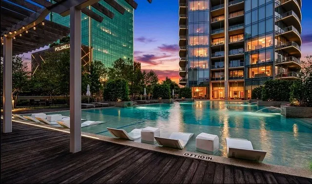 Condominium For Rent in Dallas County , 2900 Mckinnon Street 804, Dallas, Texas 75201, 2 Bedroom, 3 Bathroom, 2 Garage spaces, 1,430 Sqft, built in 2005, mls#21367089, Real Estate Agent in Dallas, Homes For Rent in Dallas county, Homes For Rent in Dallas, Realtor in Dallas Texas, Real Estate Brokerage Independent Realty Texas, Luminita Cordes Realtor